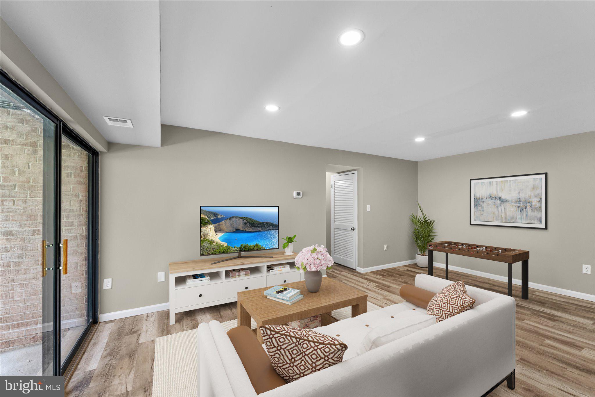 HAWTHORNE VILLAGE - Residential