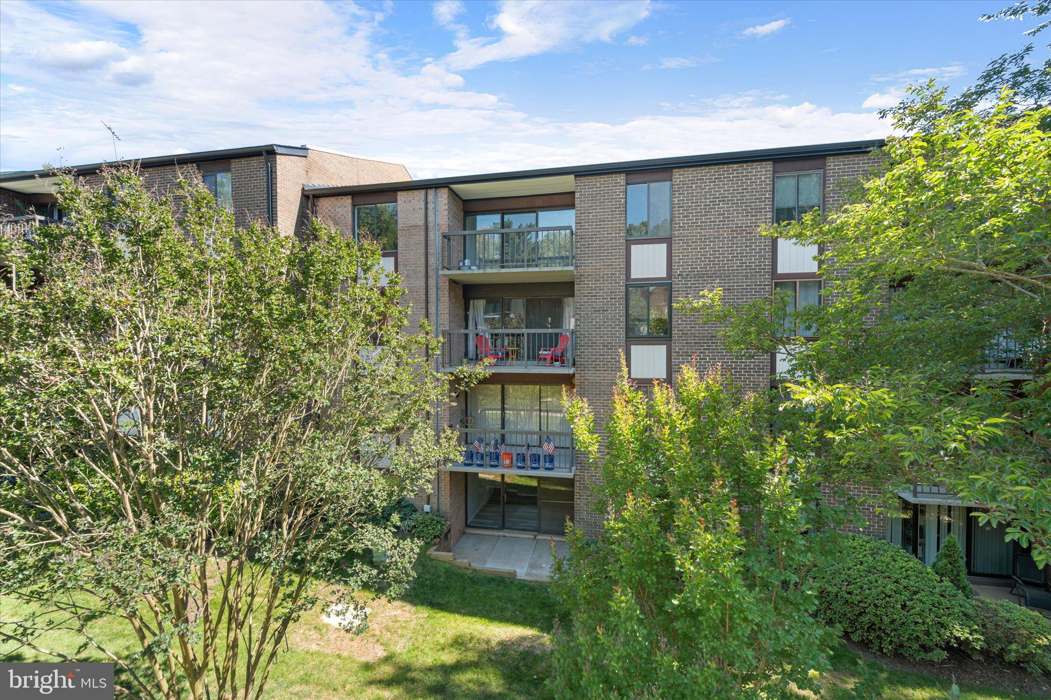 HAWTHORNE VILLAGE - Residential