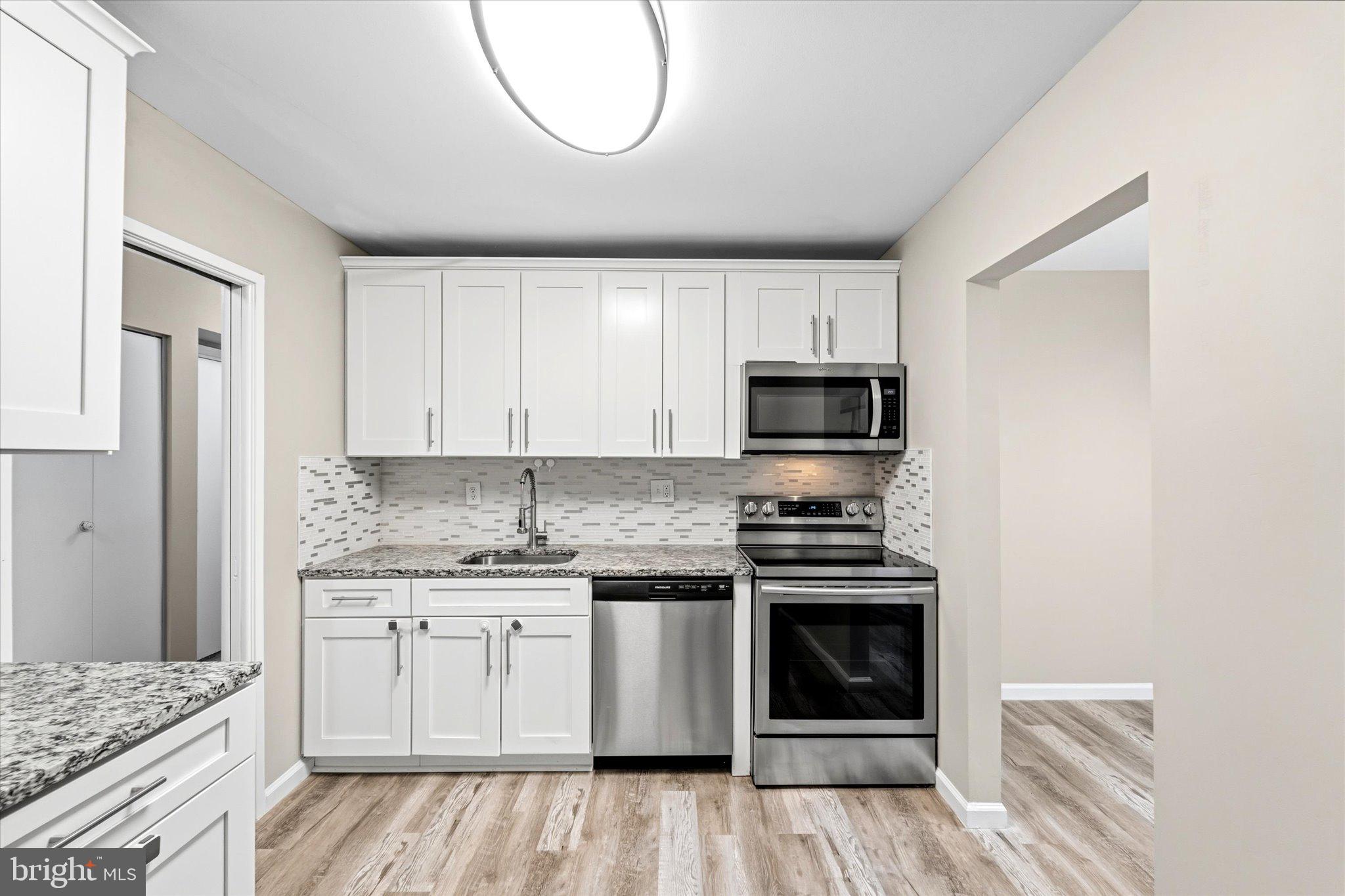 HAWTHORNE VILLAGE - Residential