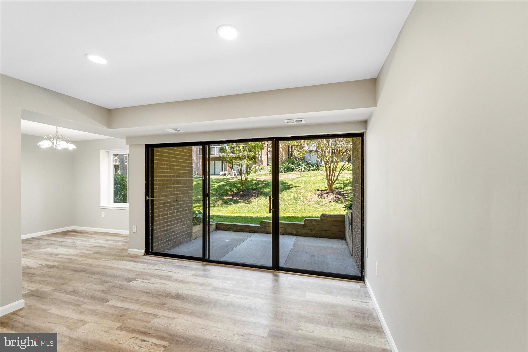 HAWTHORNE VILLAGE - Residential