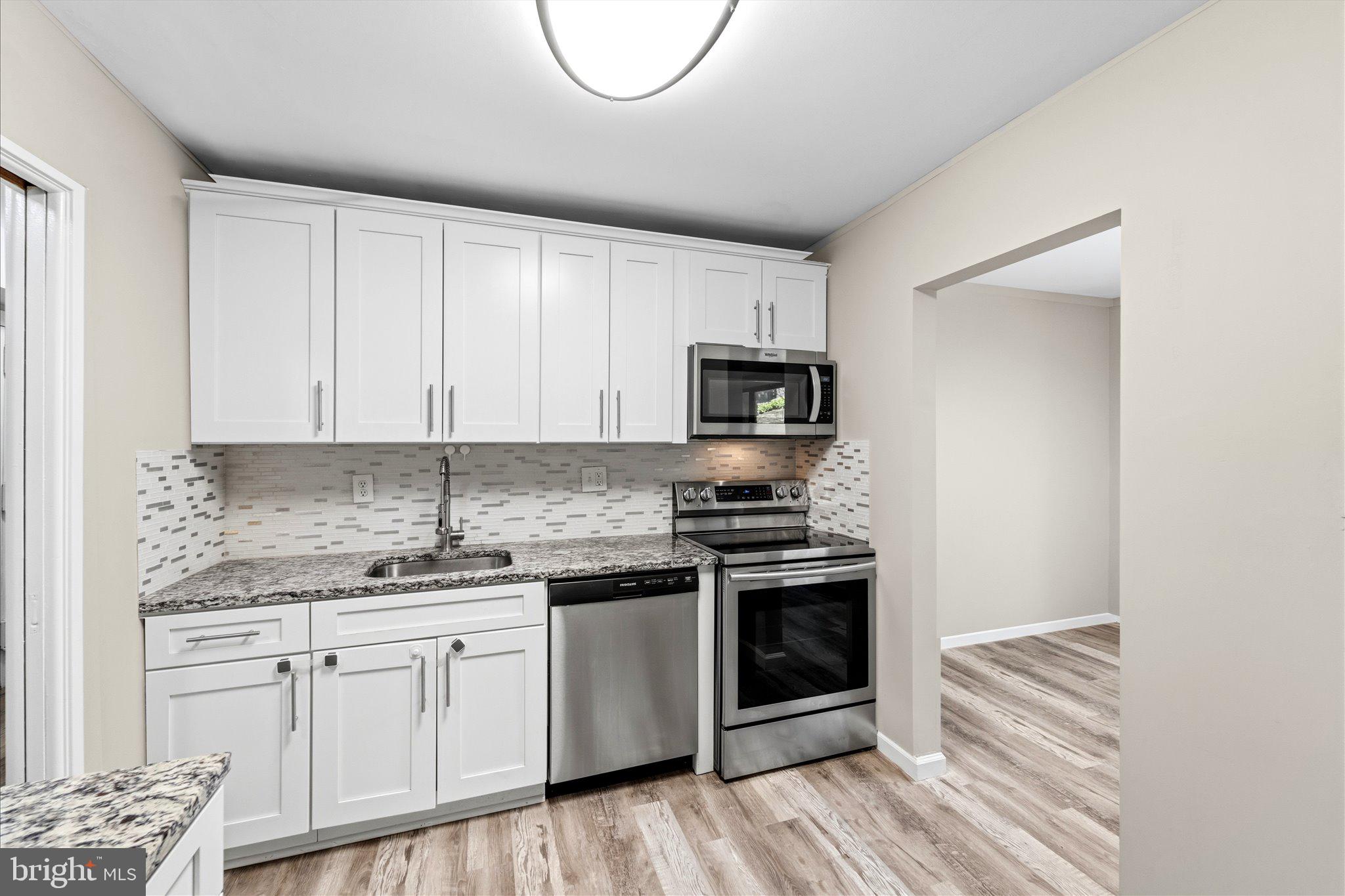 HAWTHORNE VILLAGE - Residential