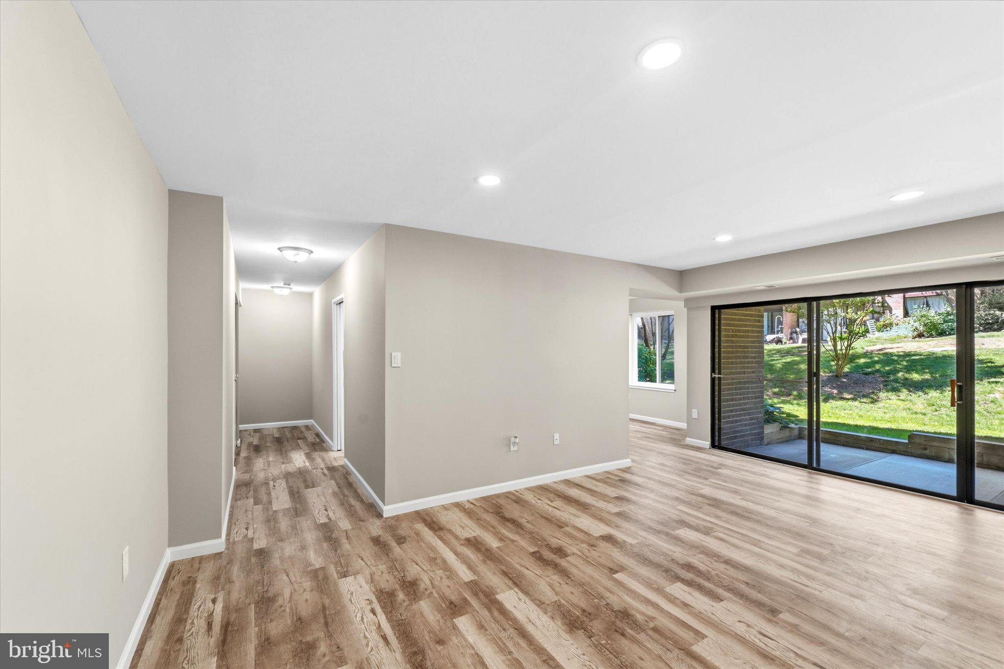 HAWTHORNE VILLAGE - Residential