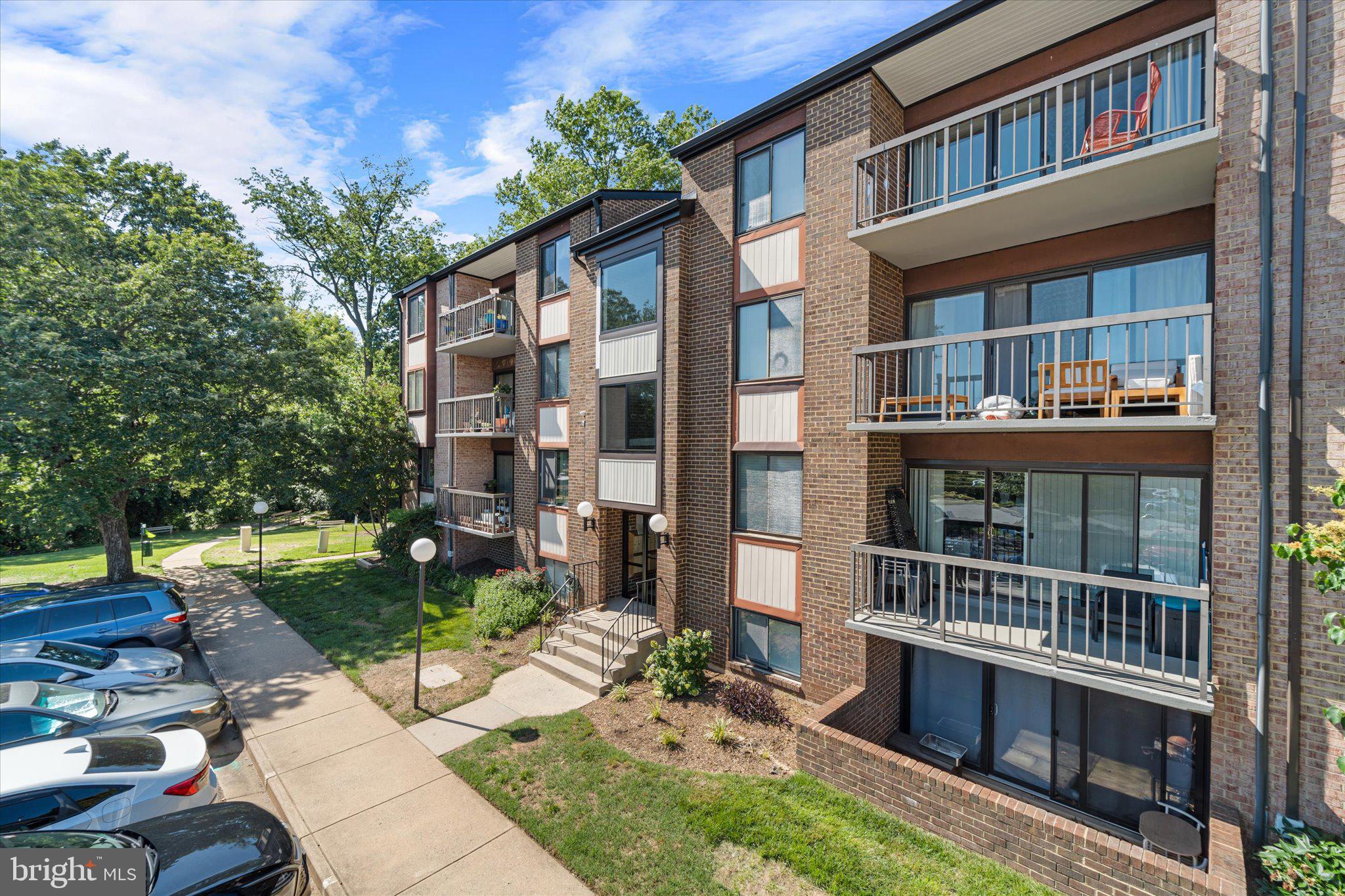 HAWTHORNE VILLAGE - Residential