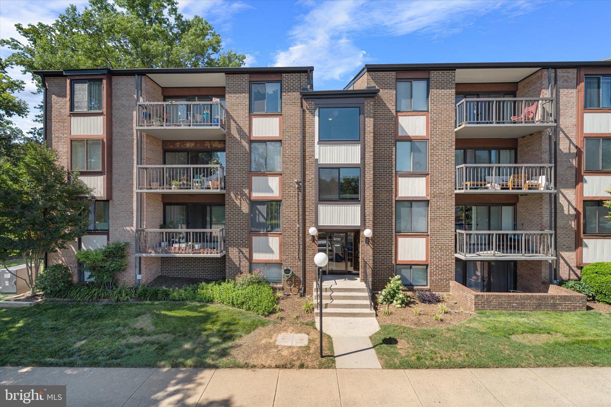 HAWTHORNE VILLAGE - Residential