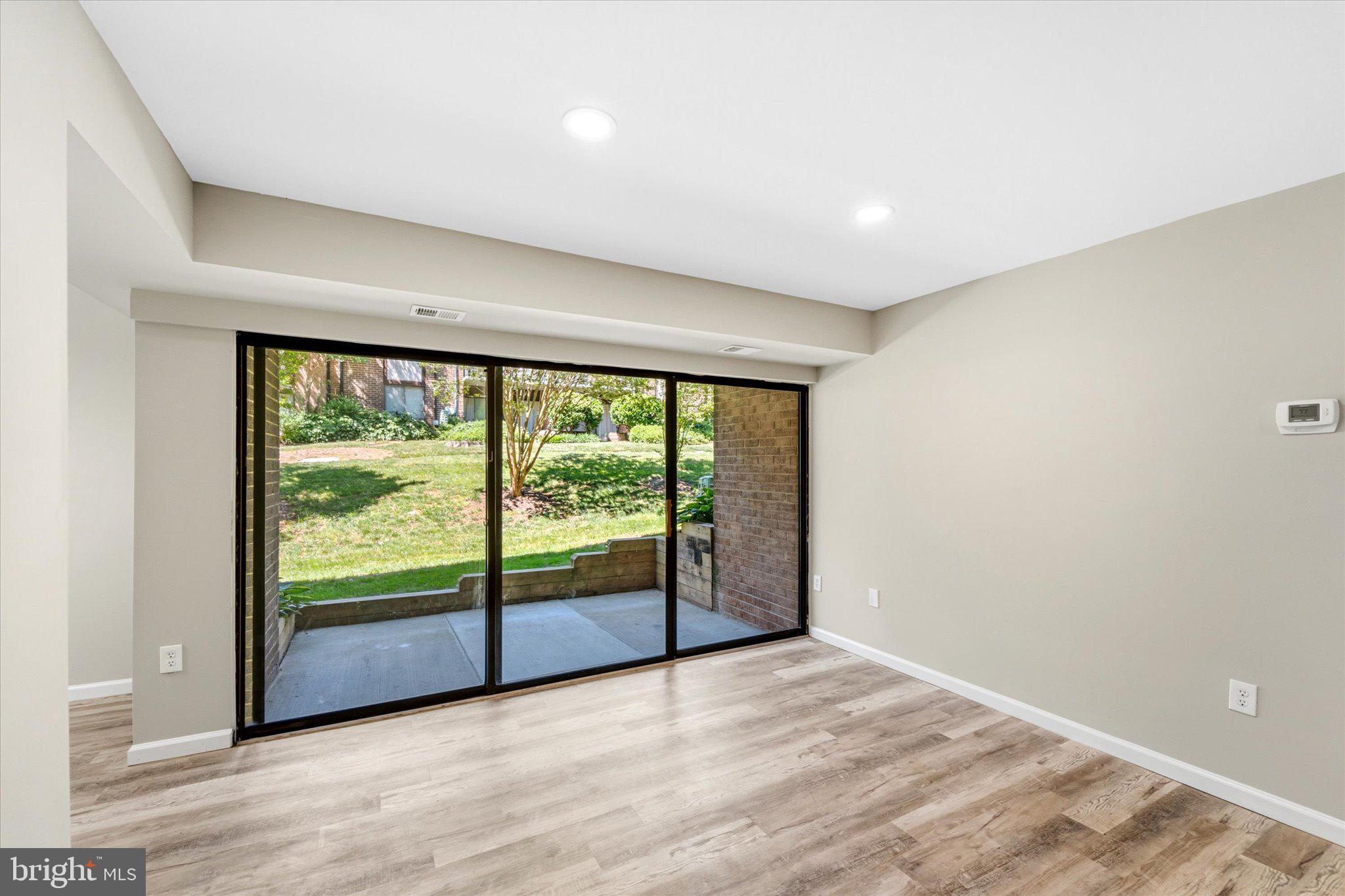 HAWTHORNE VILLAGE - Residential