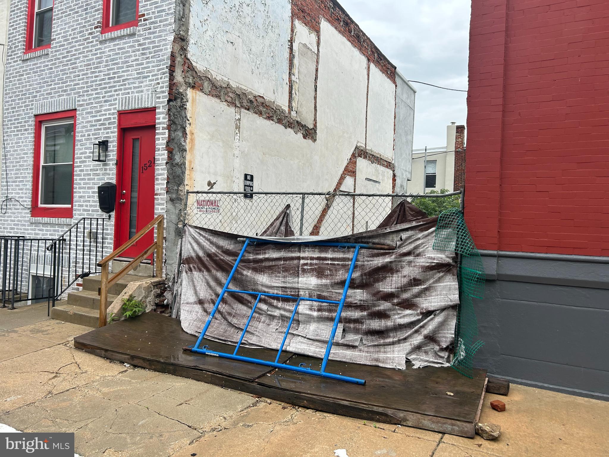 POINT BREEZE - Land