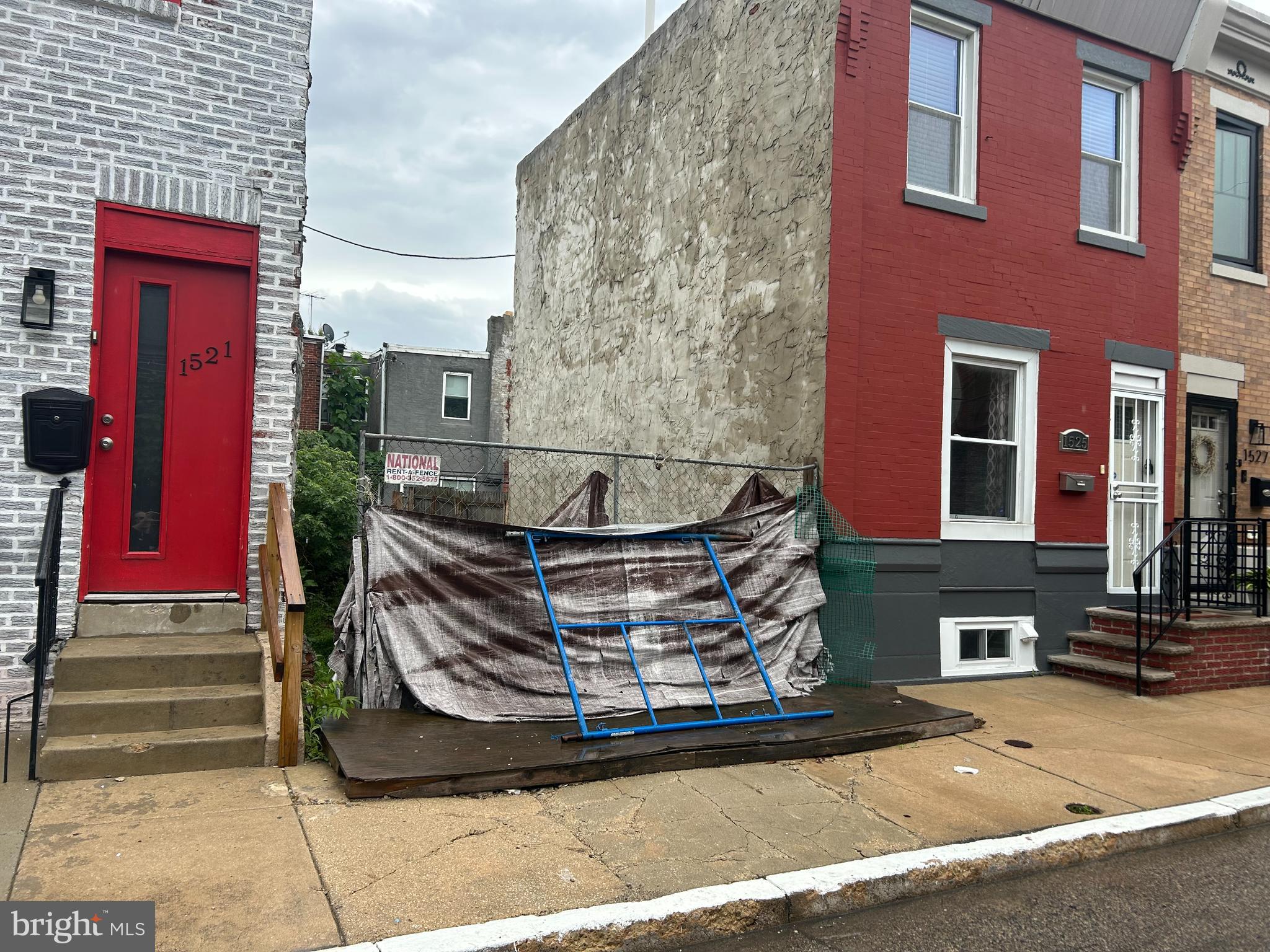POINT BREEZE - Land