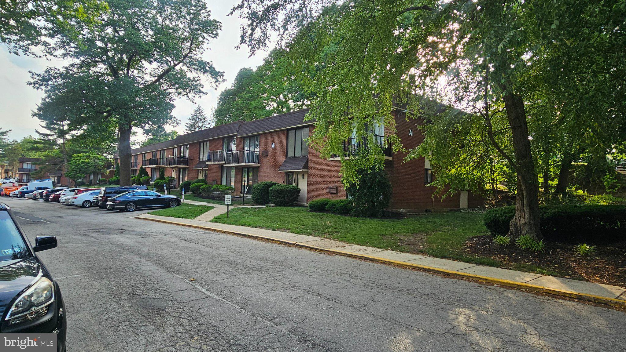 CONTEMPORARY VLG - Residential