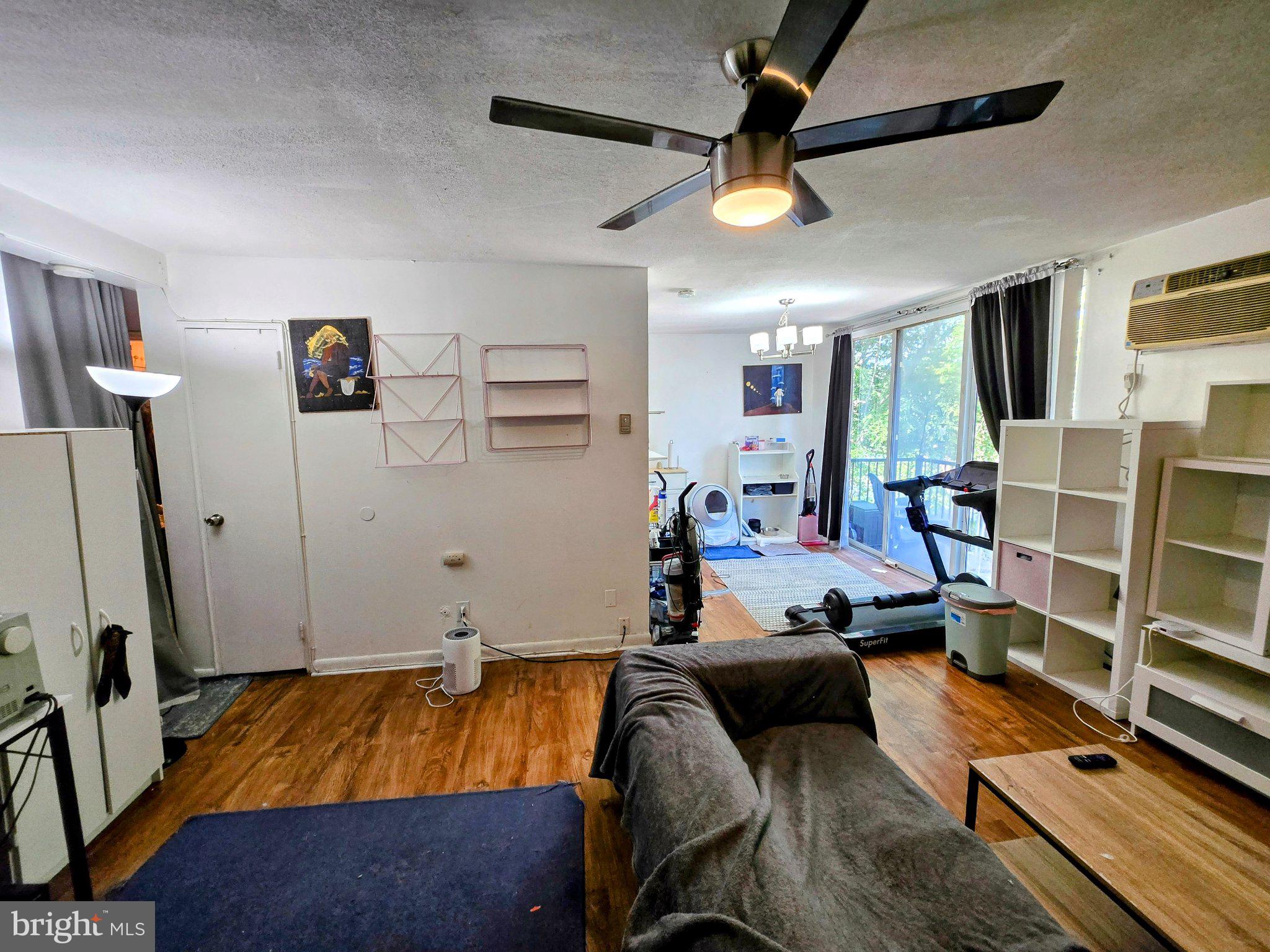 CONTEMPORARY VLG - Residential
