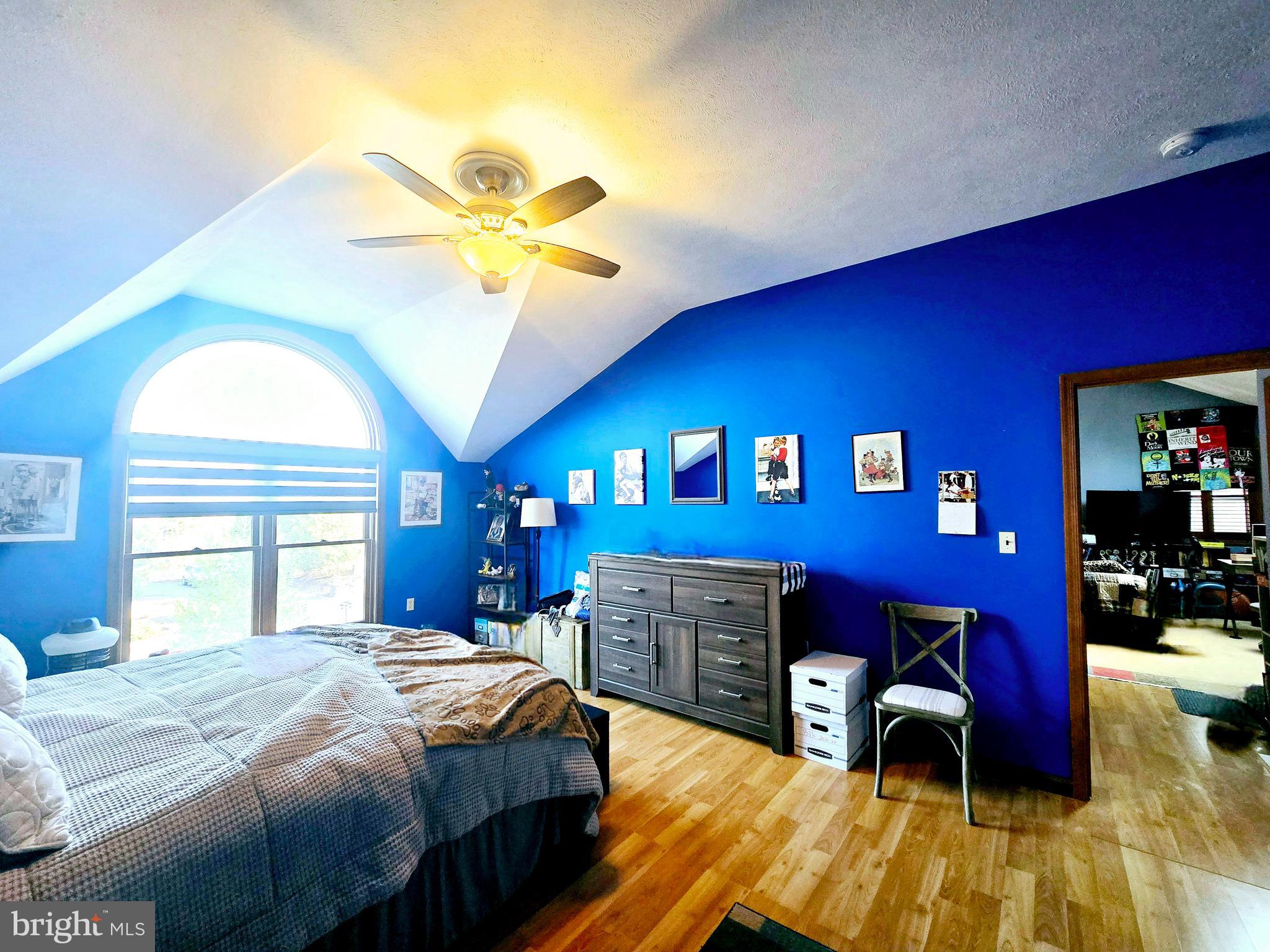 BLUE MOUNTAIN LAKE EST - Residential