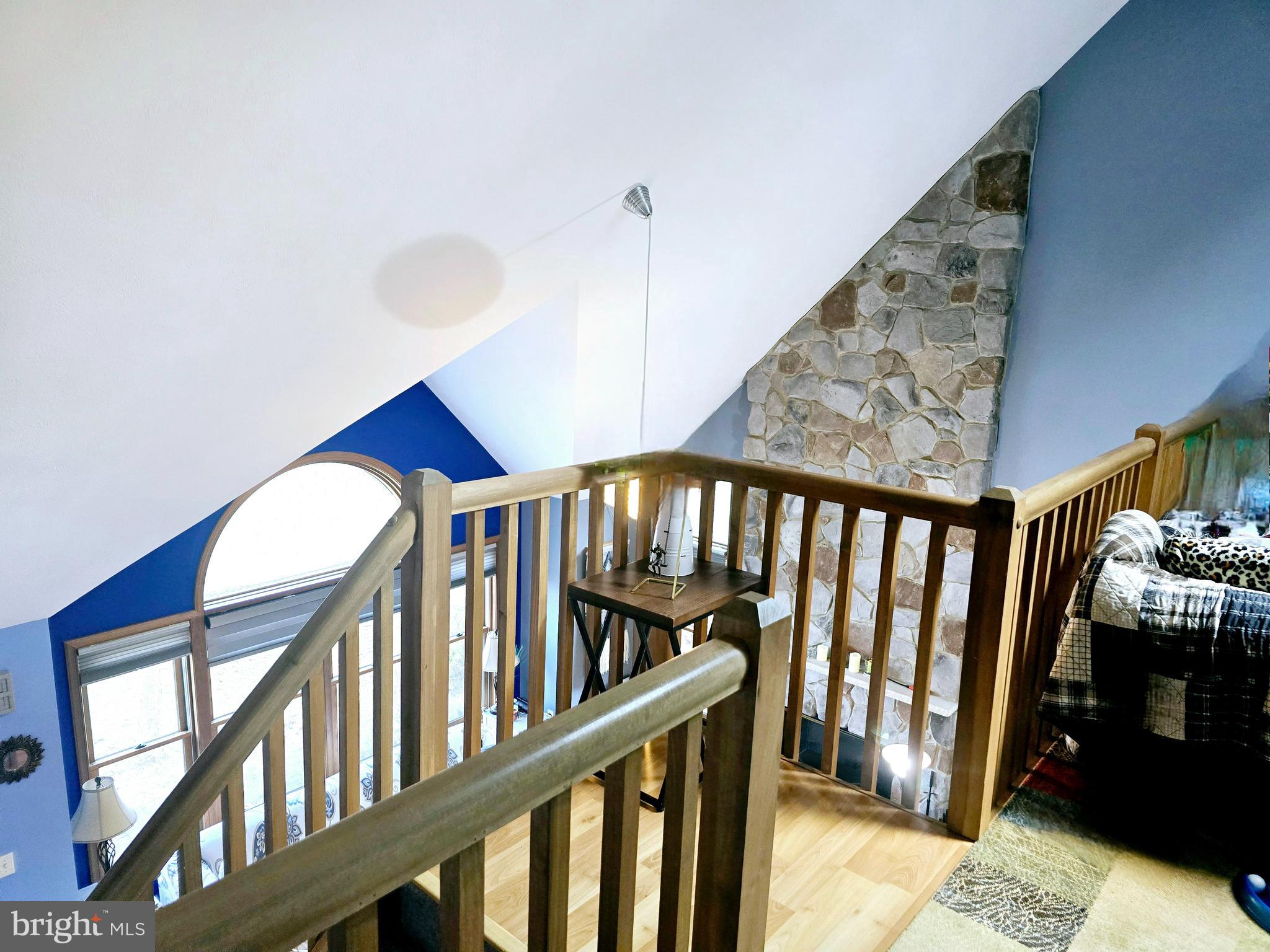 BLUE MOUNTAIN LAKE EST - Residential