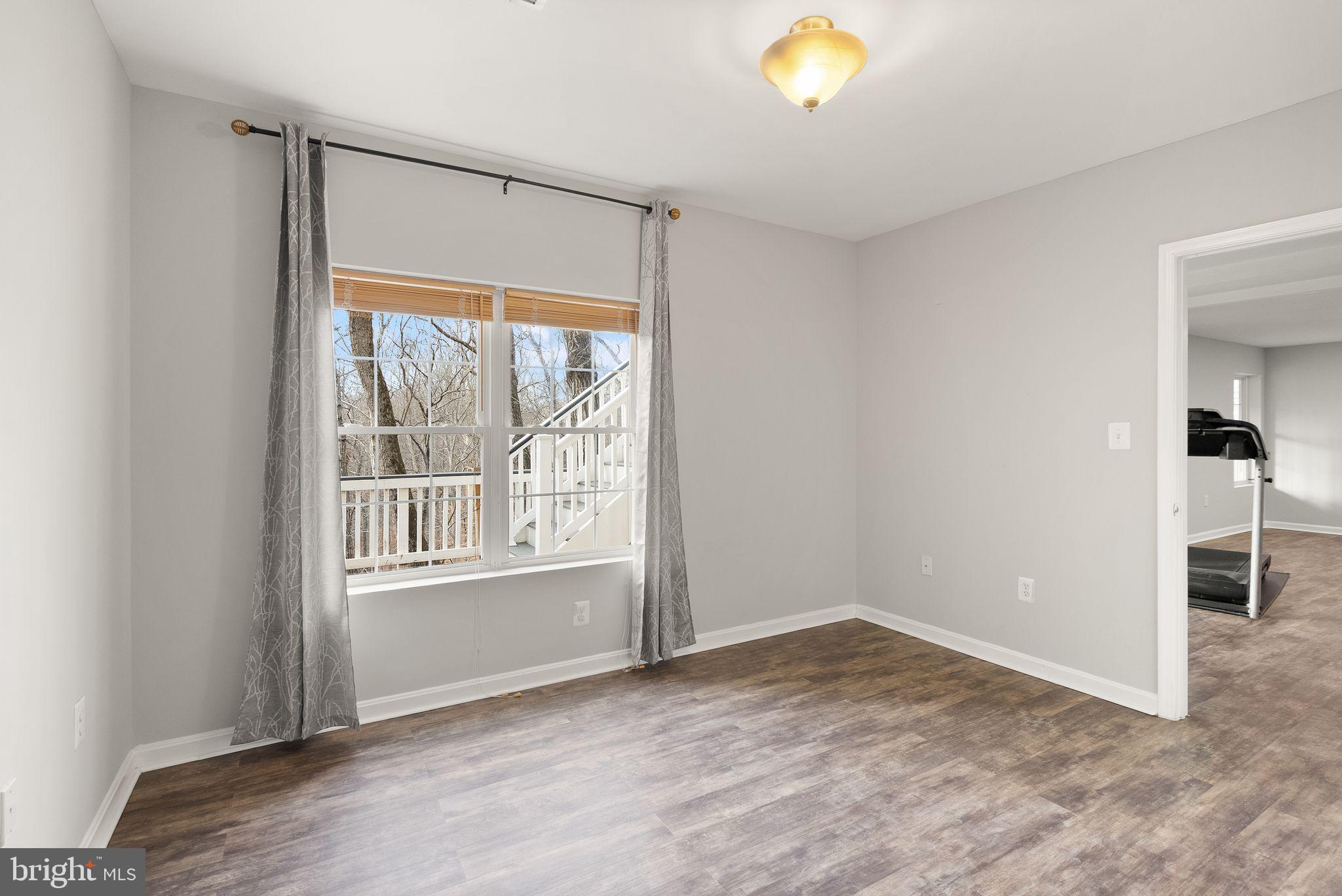 POTOMAC HUNT - Residential