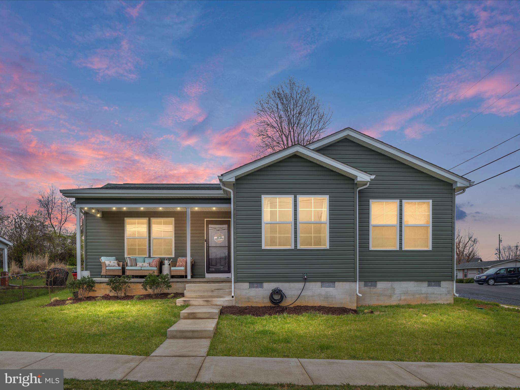 Fantastic newer home with a delightfully open floor plan and 3 bedrooms/2 baths. Detached 2 car garage. More info to come!
