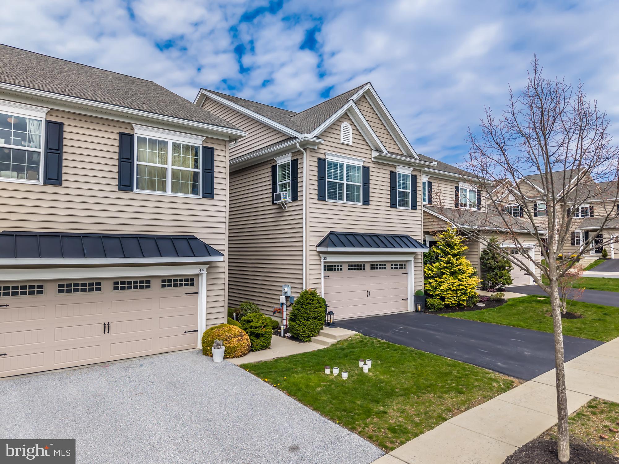 VILLAGE GREENE - Residential