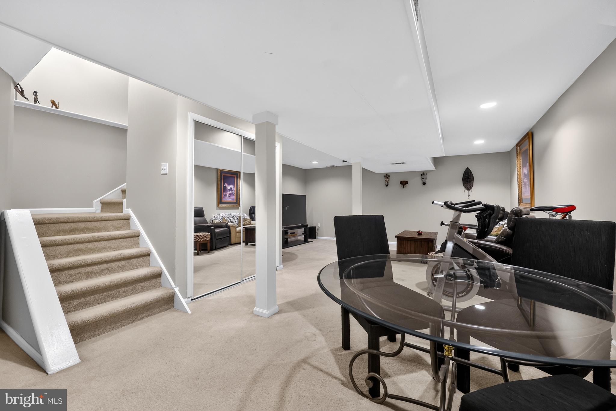 SPRING MOUNT - Residential