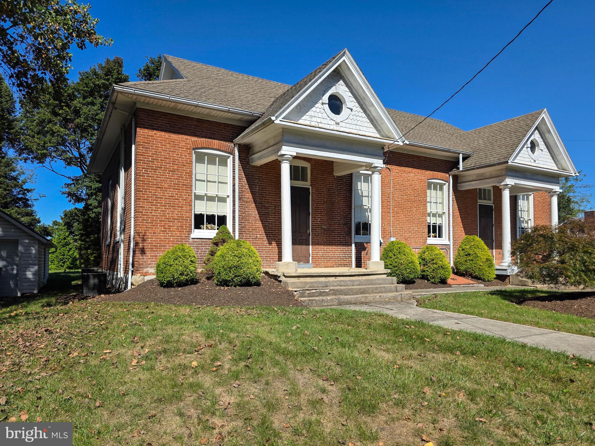 STATE LINE - Residential