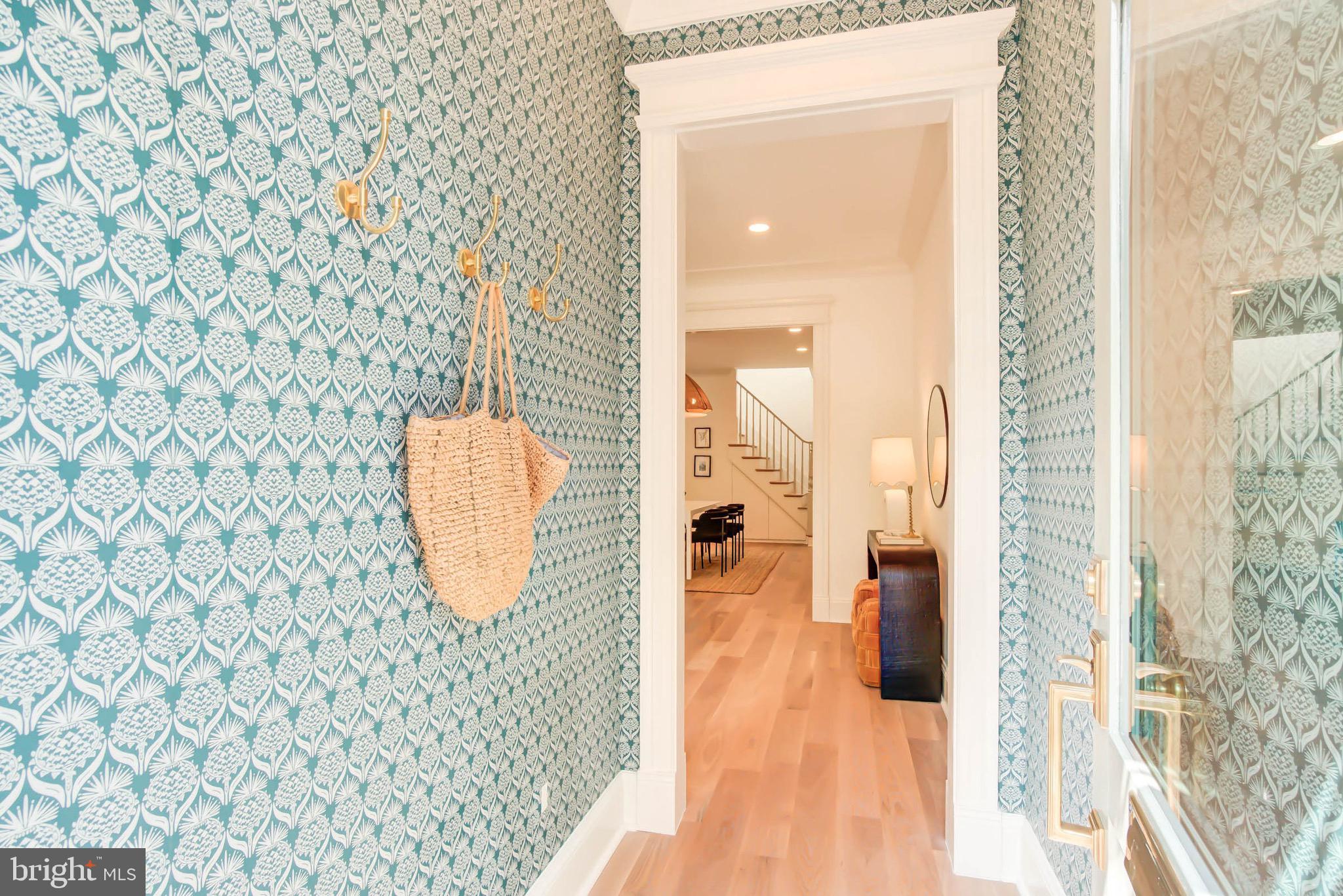 CAPITOL HILL - Residential