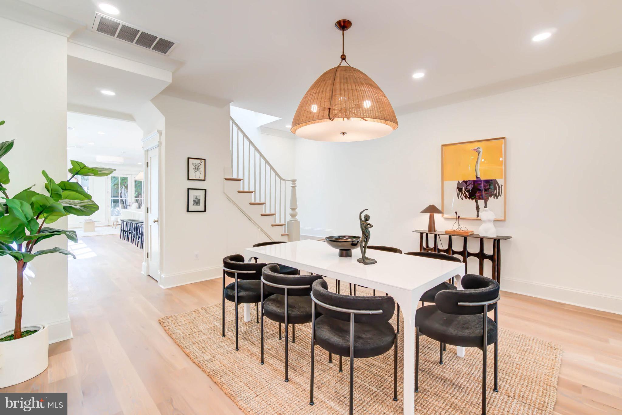CAPITOL HILL - Residential