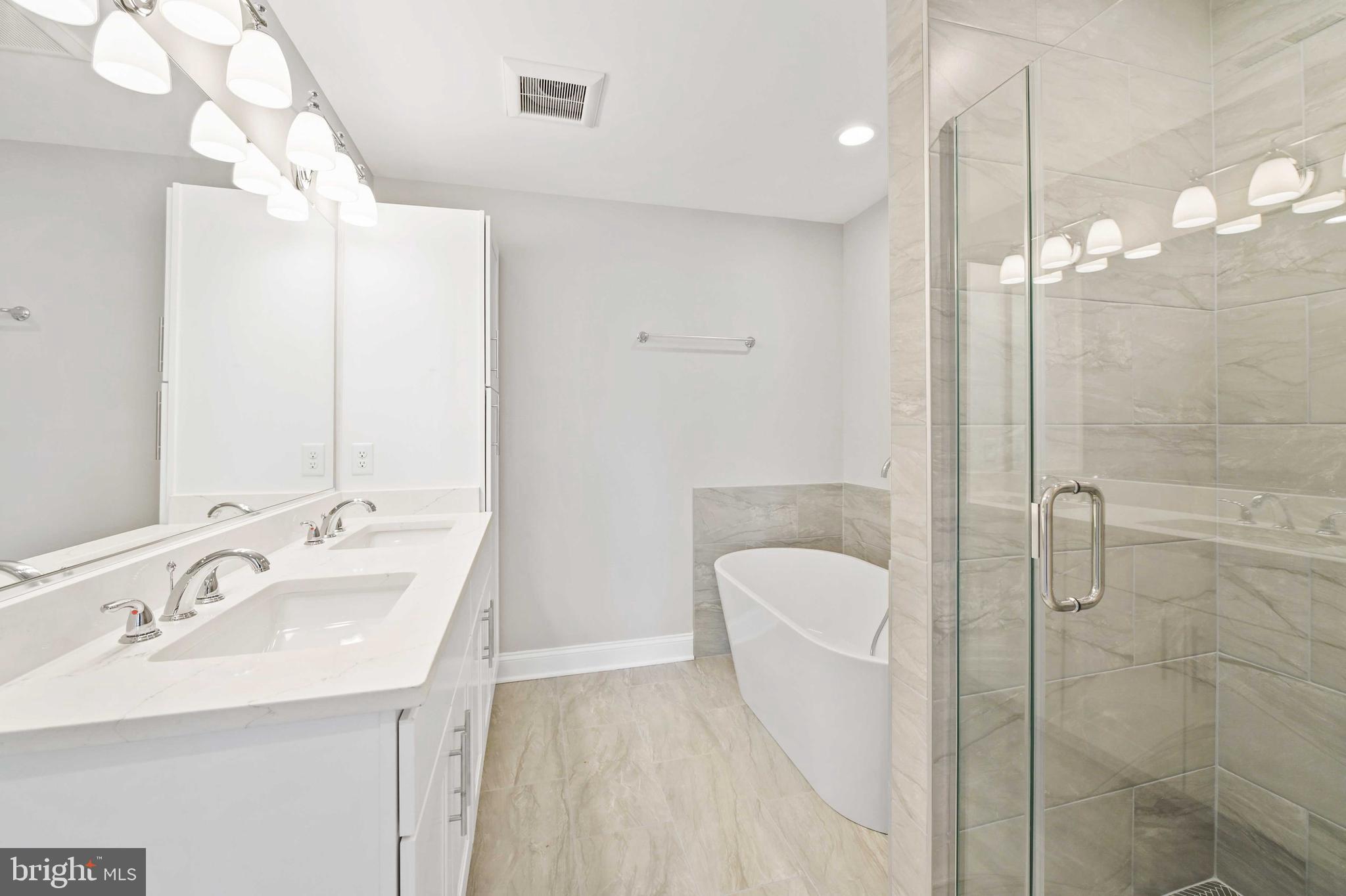 RIVIERA BEACH - Residential