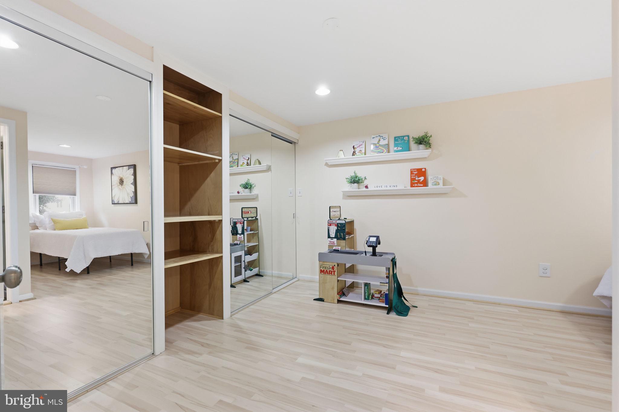FAIRBRIDGE - Residential