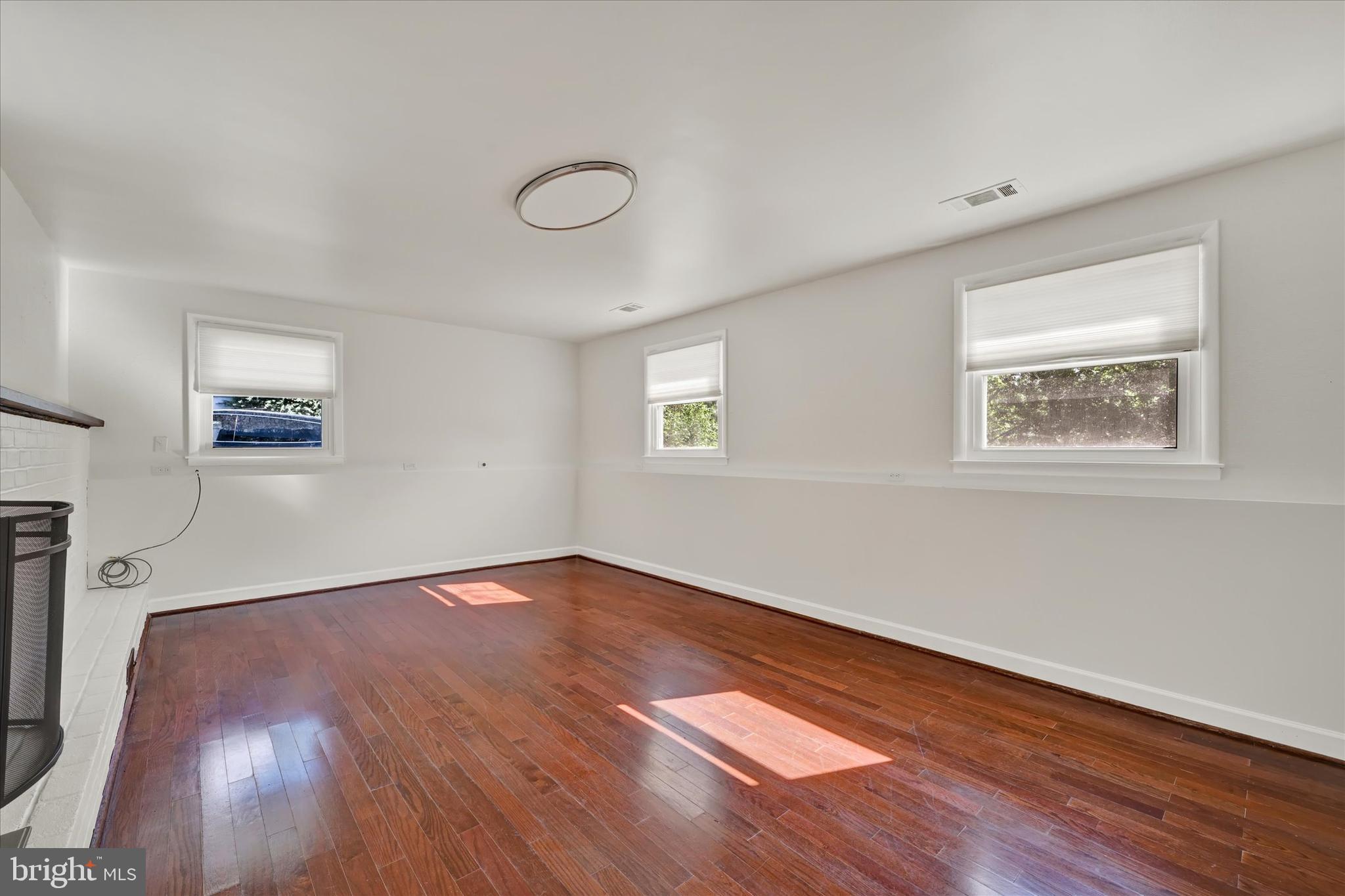 THORNLEIGH - Residential