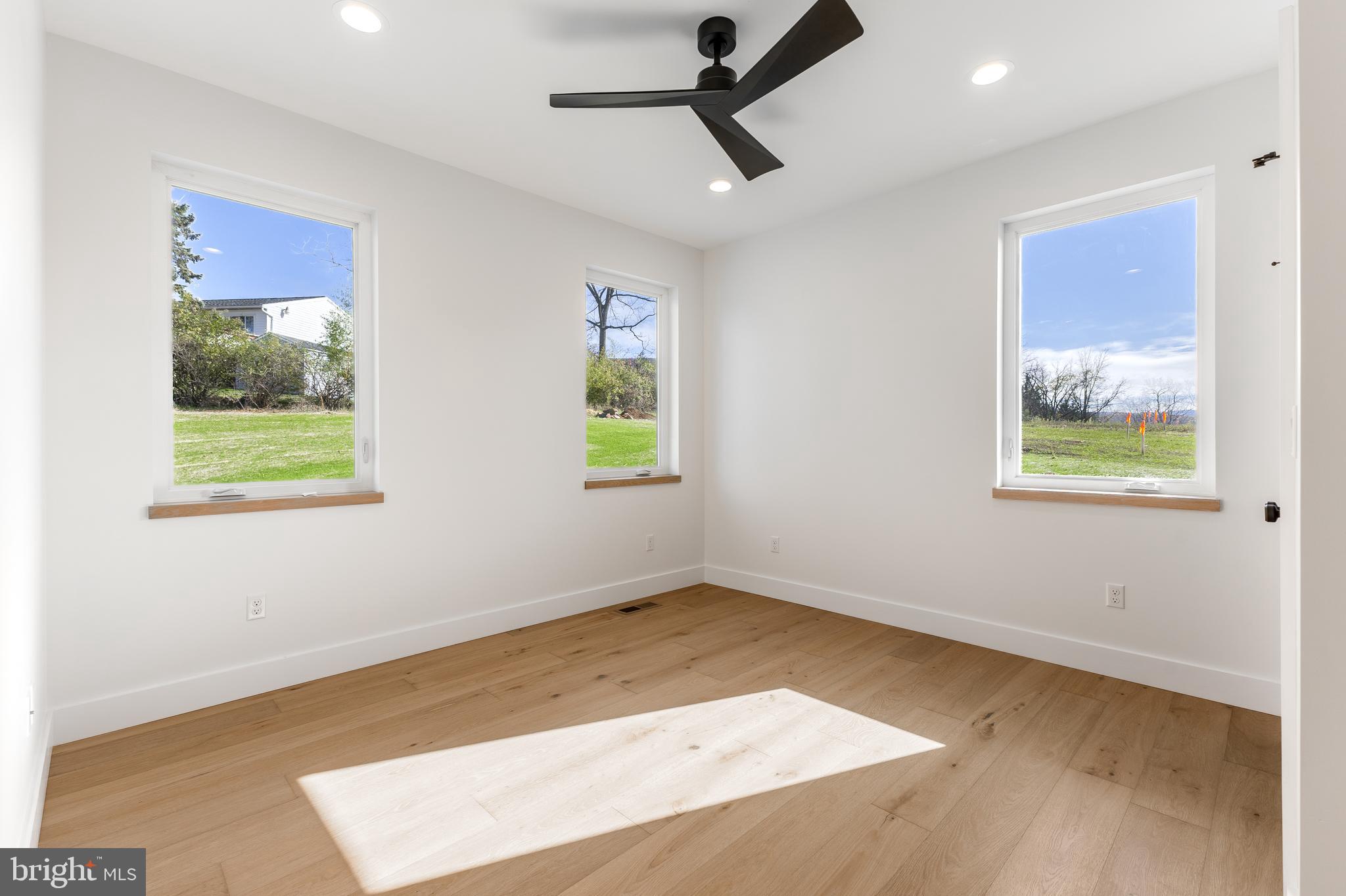 WINFIELD HEIGHTS - Residential