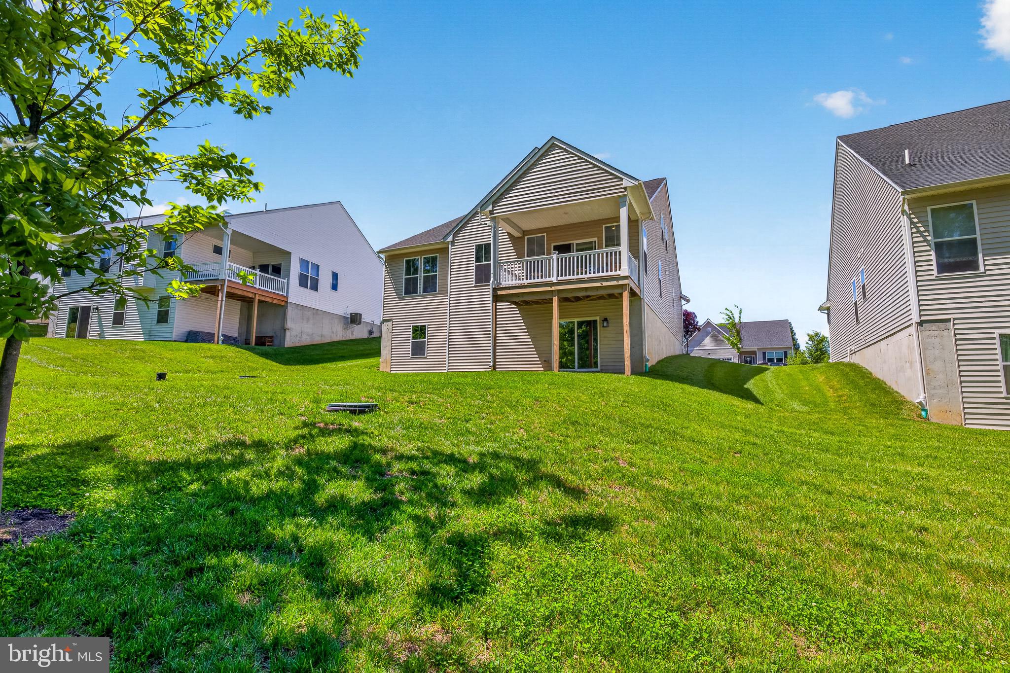 HILLVIEW - Residential
