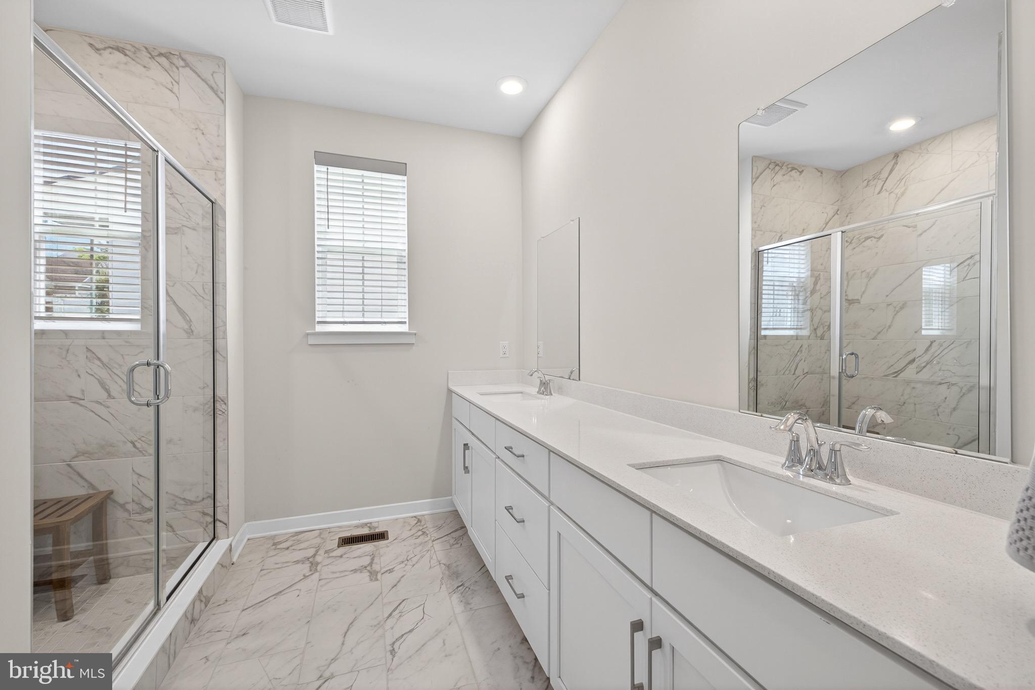 HILLVIEW - Residential