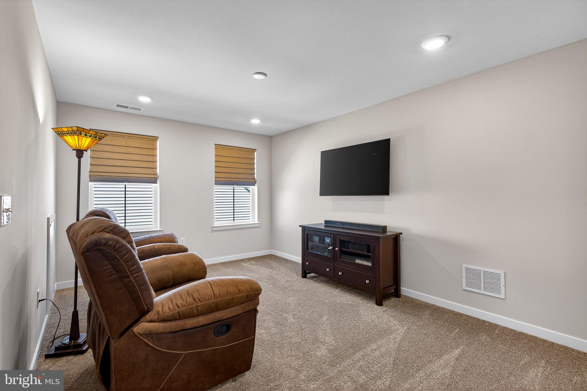 HILLVIEW - Residential
