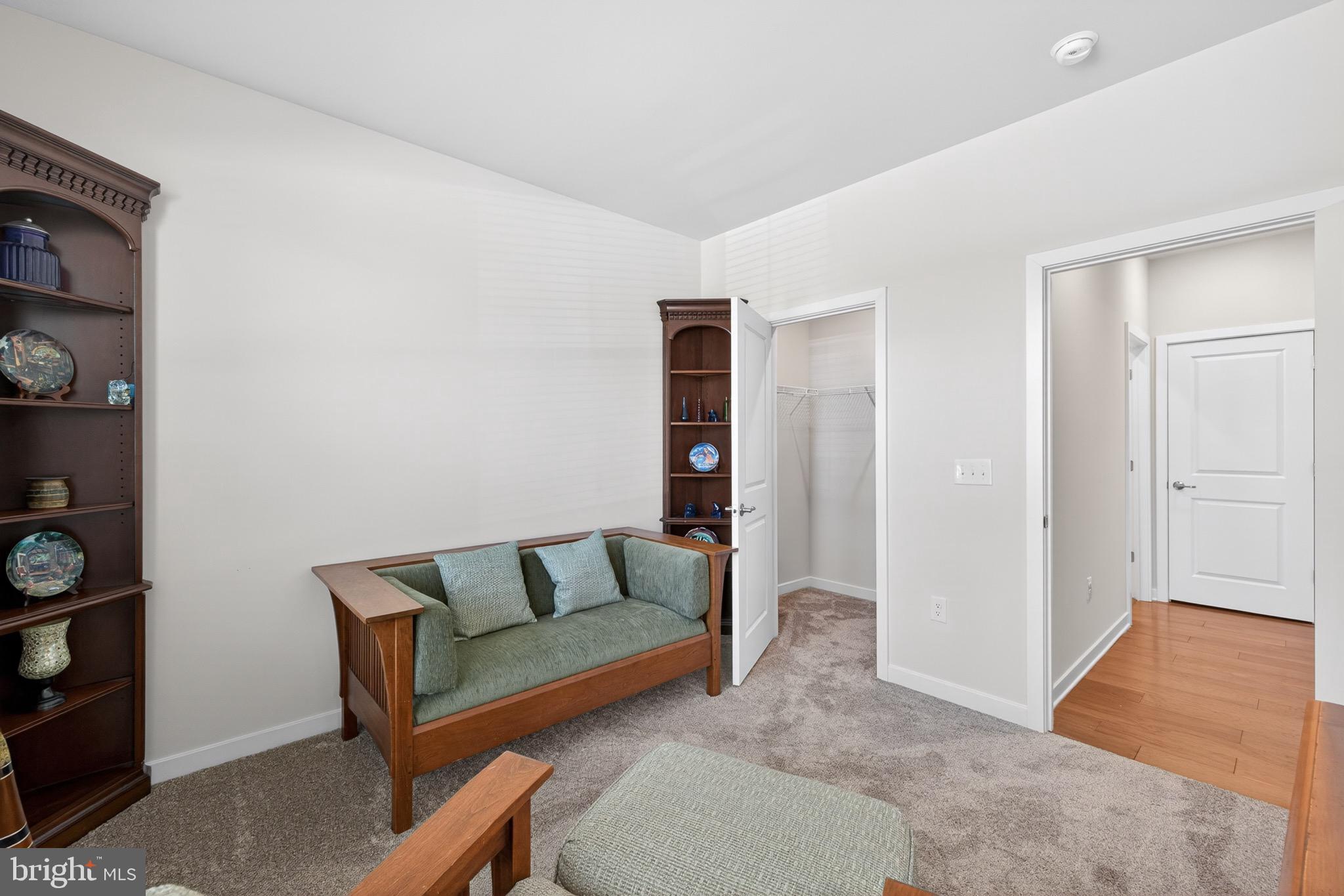HILLVIEW - Residential