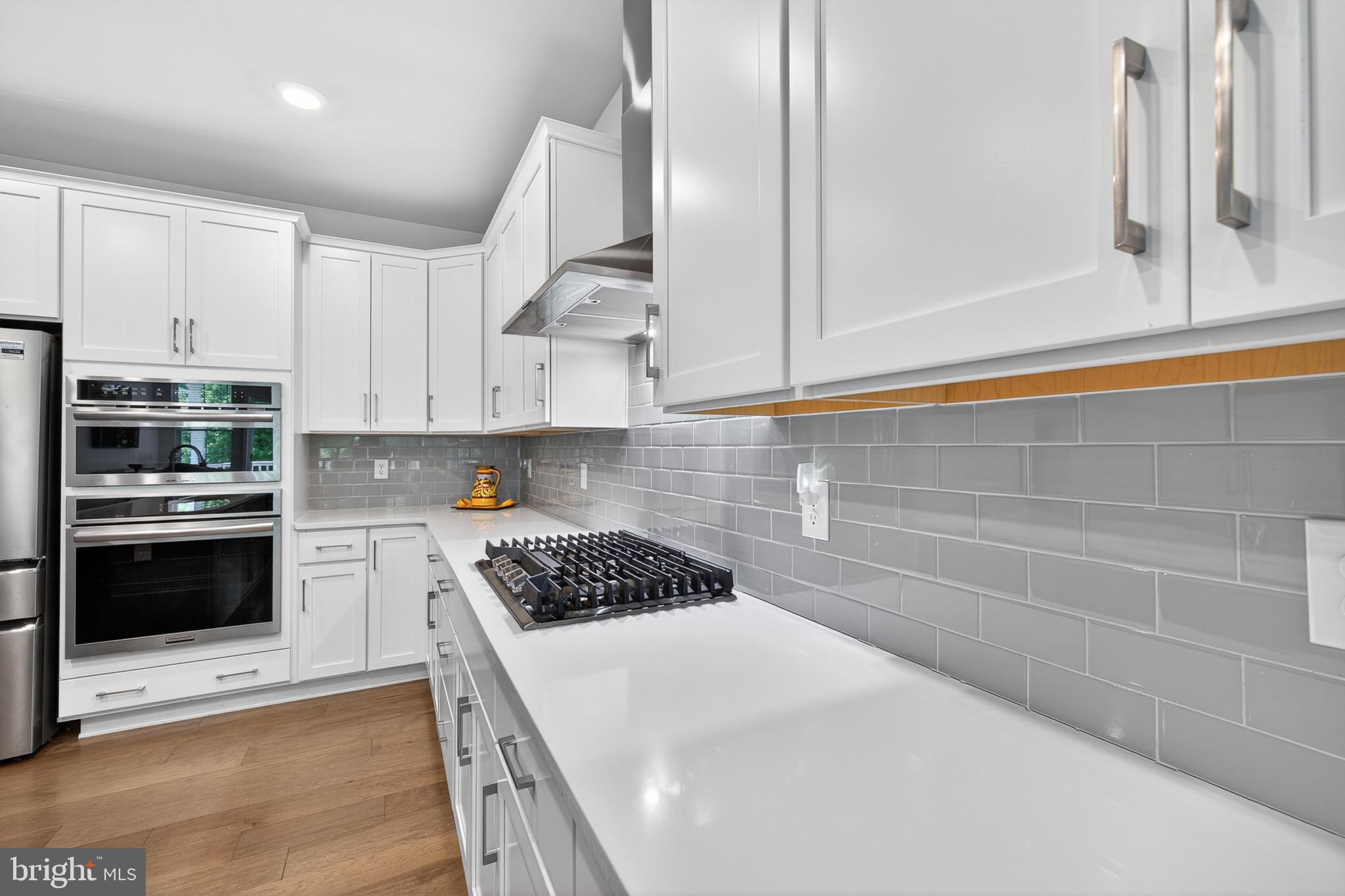 HILLVIEW - Residential