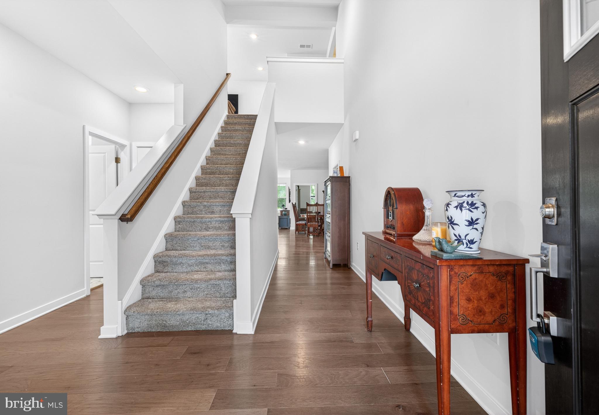 HILLVIEW - Residential