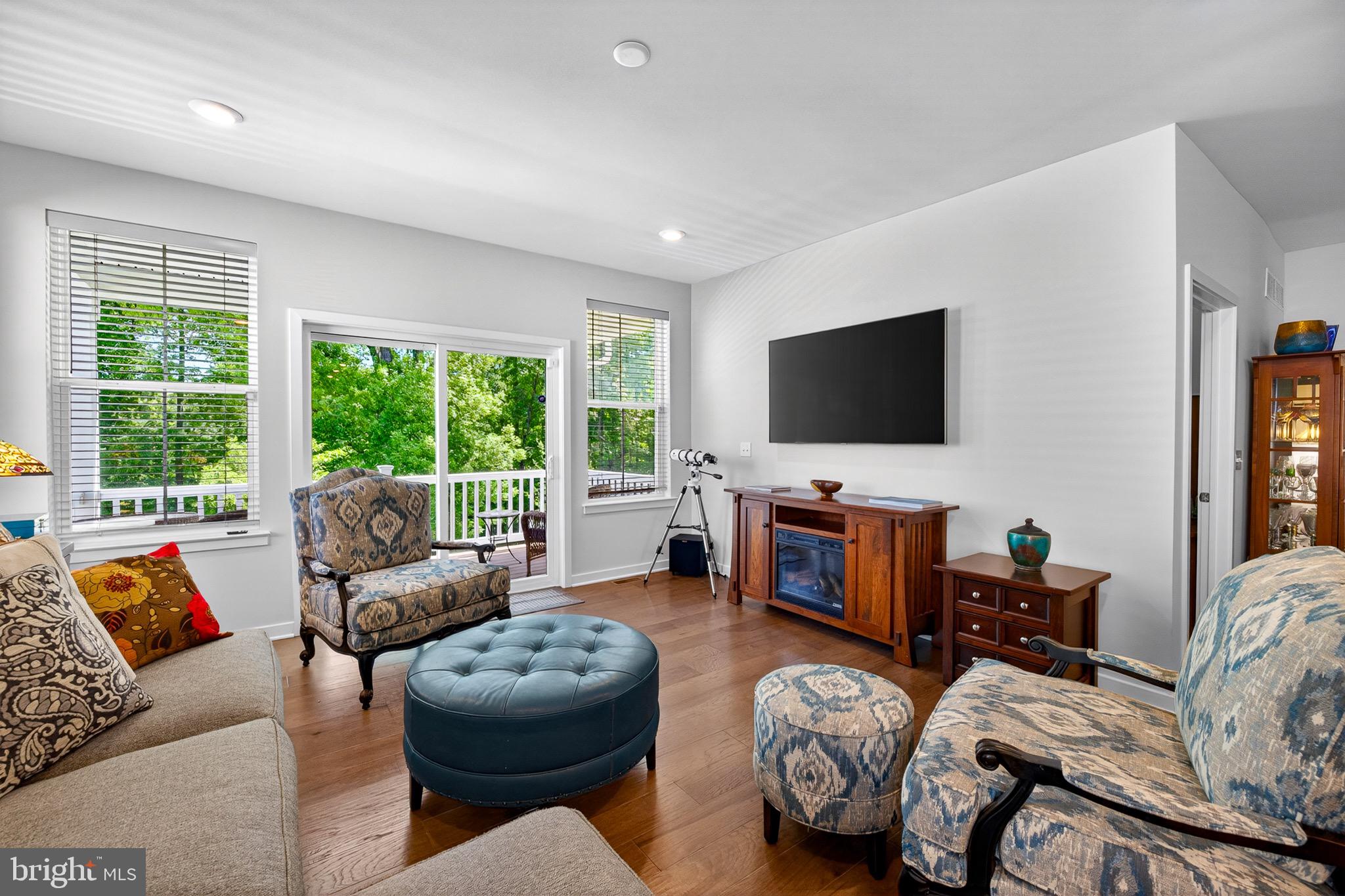 HILLVIEW - Residential