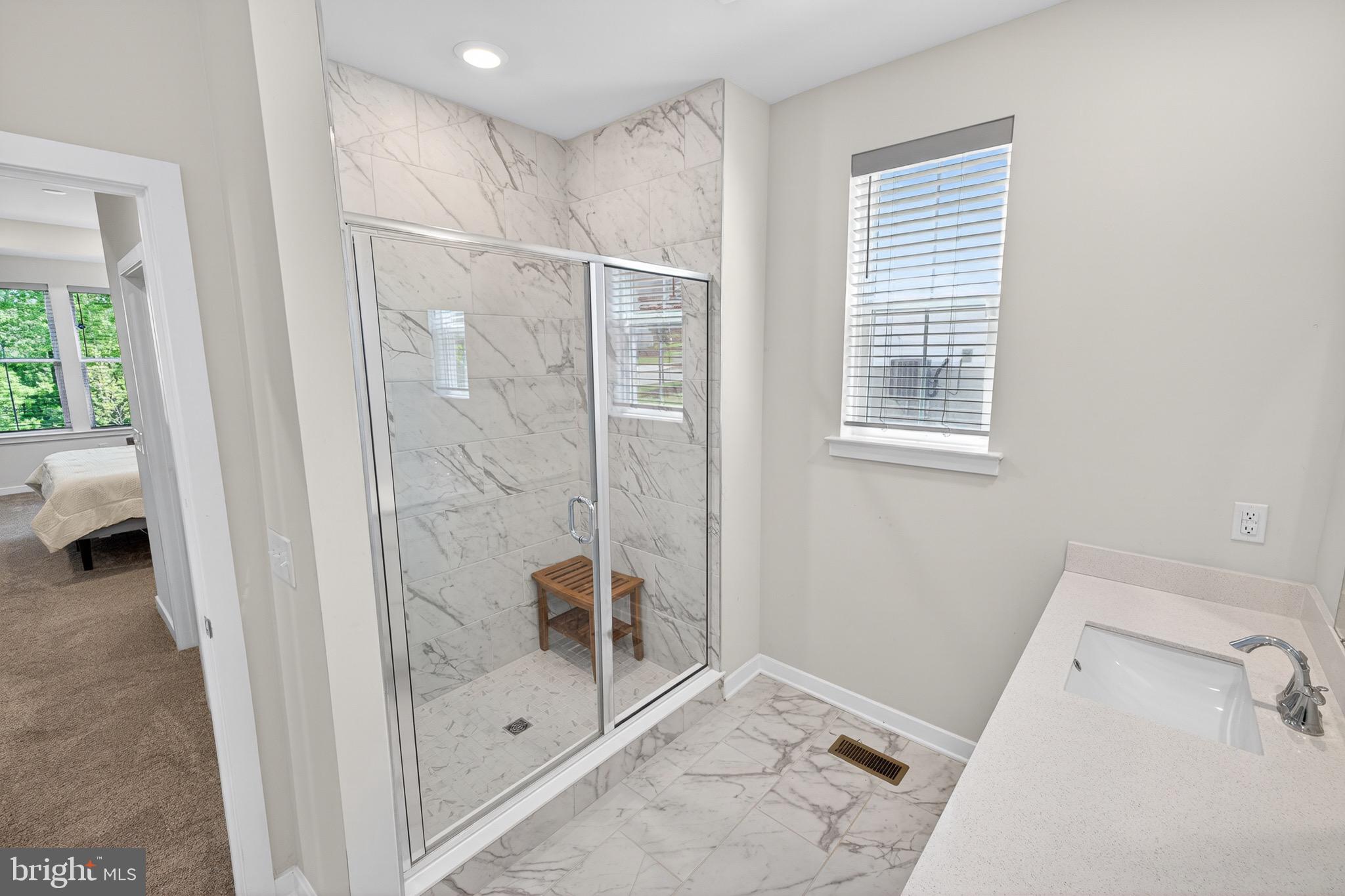 HILLVIEW - Residential