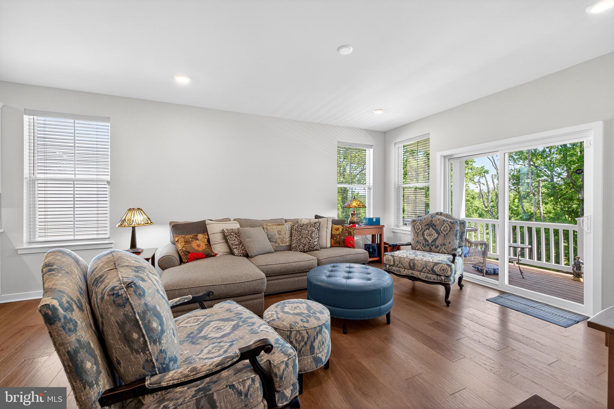 HILLVIEW - Residential