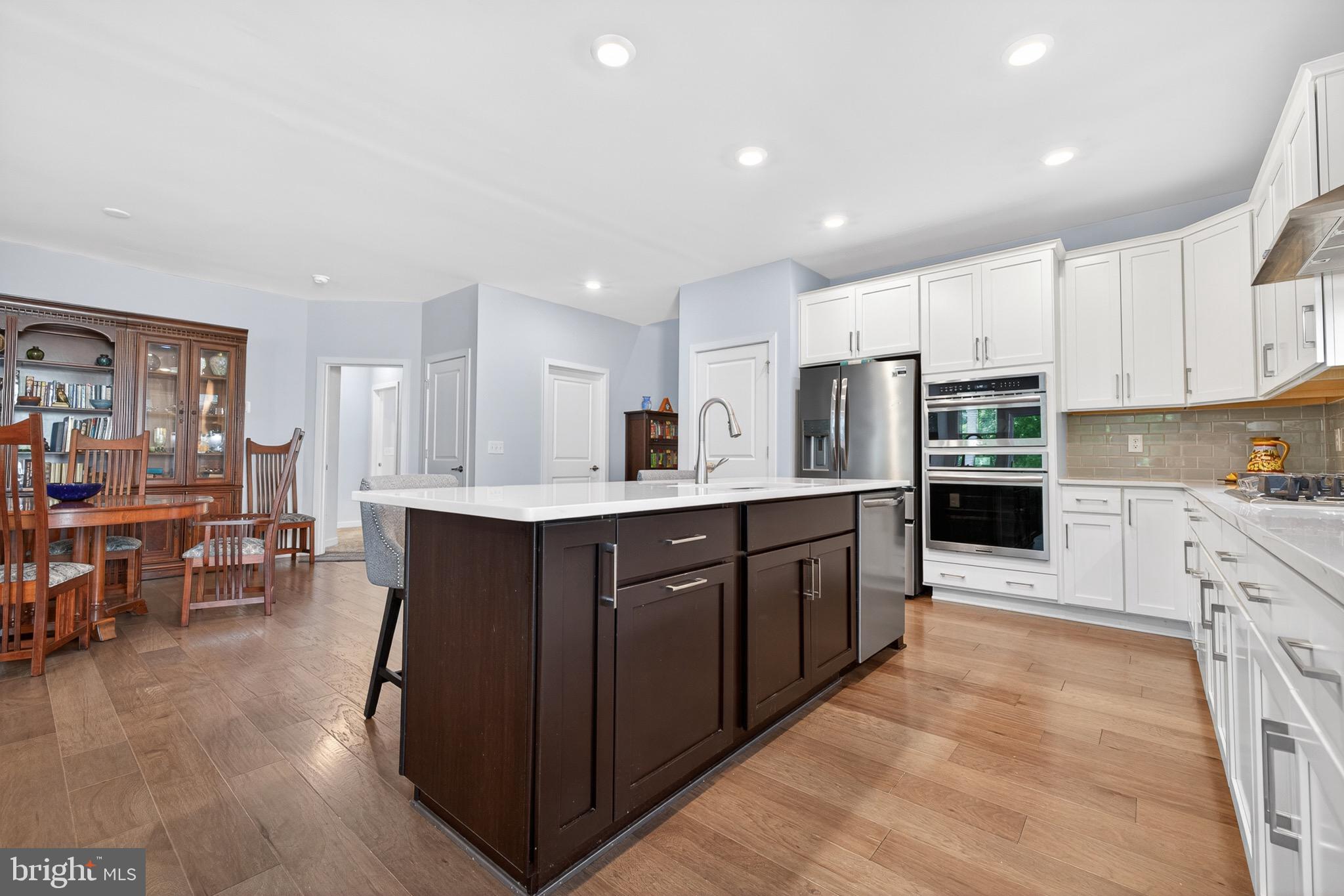 HILLVIEW - Residential