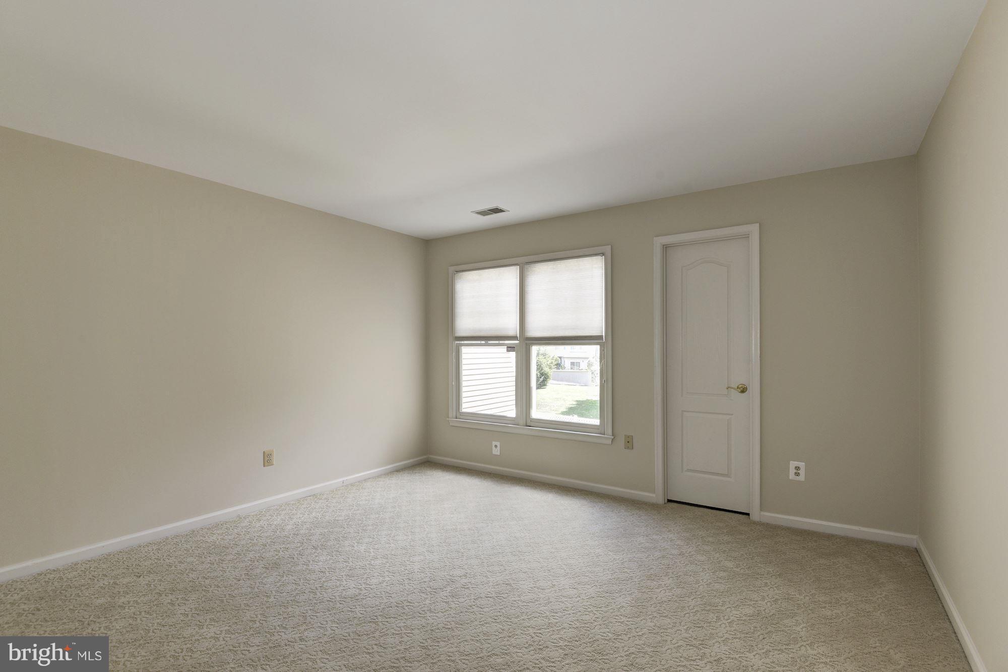 EDGEMOORE - Residential Lease