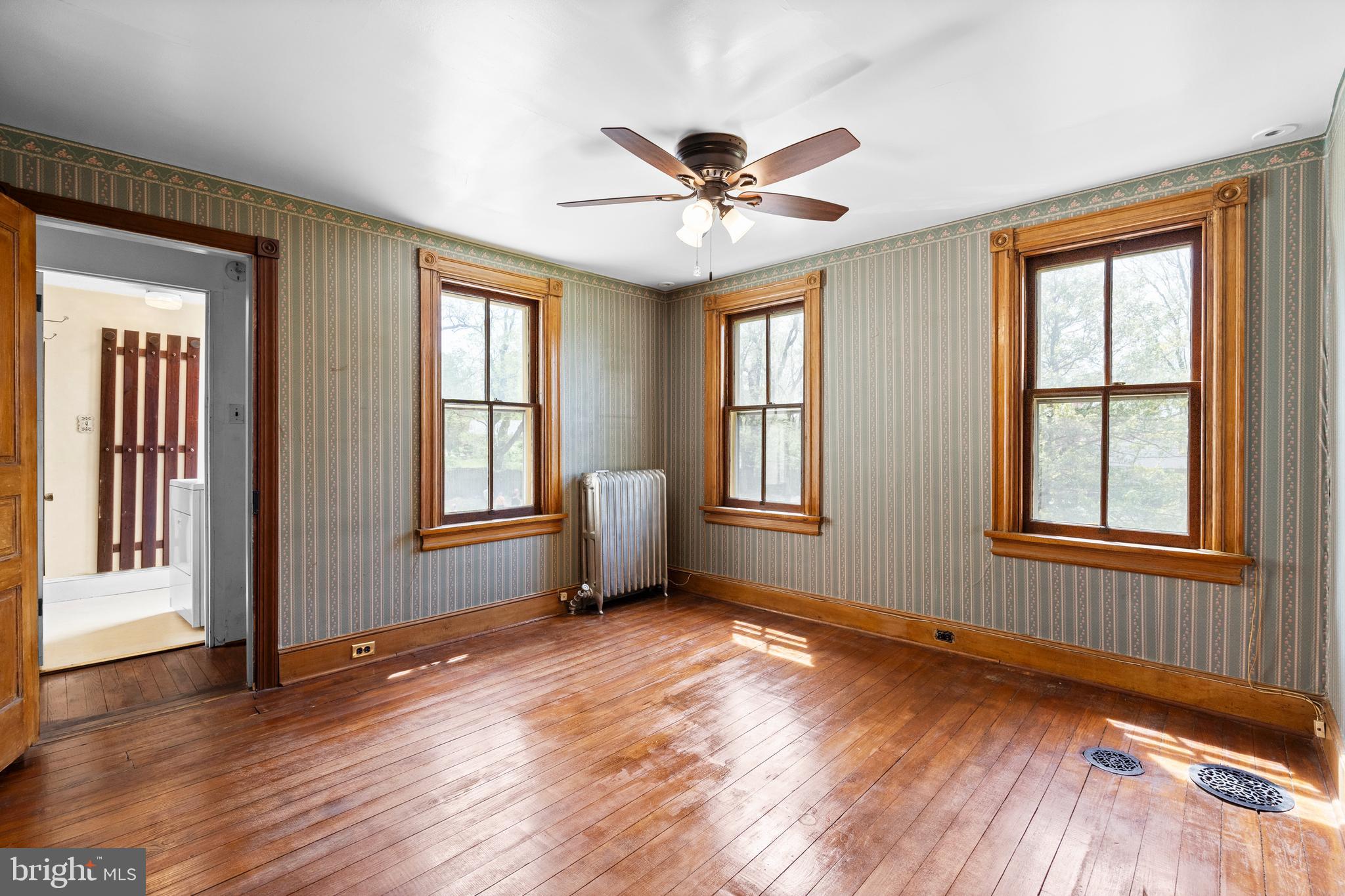 MIDDLETON PL - Residential