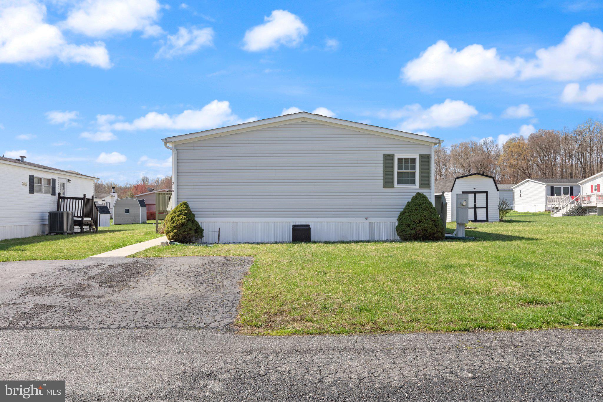 BUSH RIVER MANOR - Residential