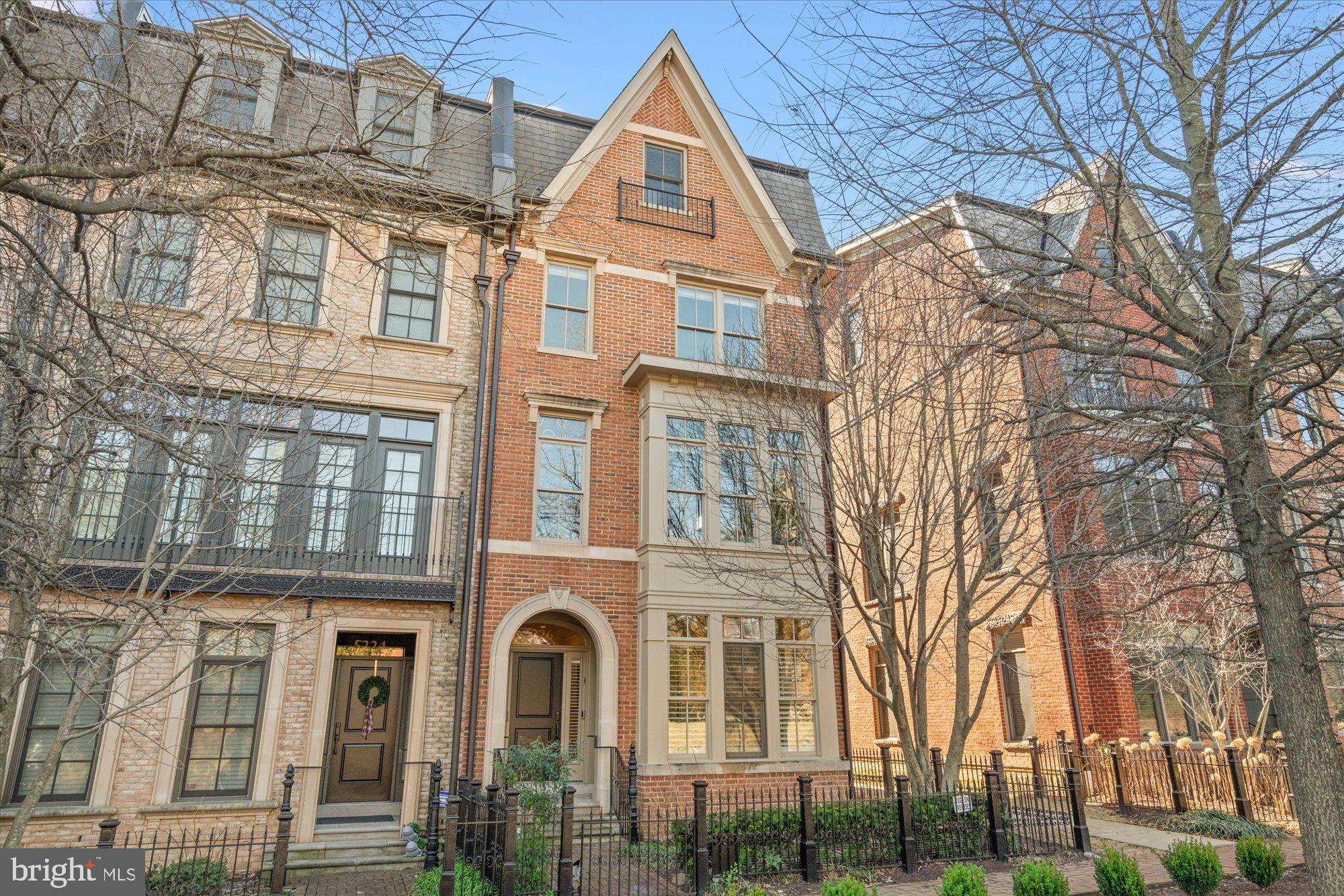 SYMPHONY PARK - Residential