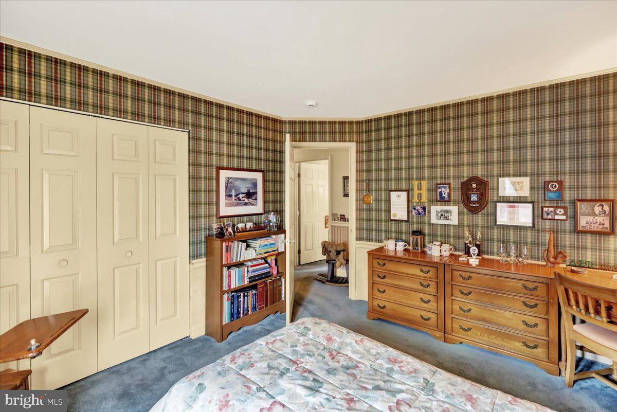 WILLIAMSBURG - Residential