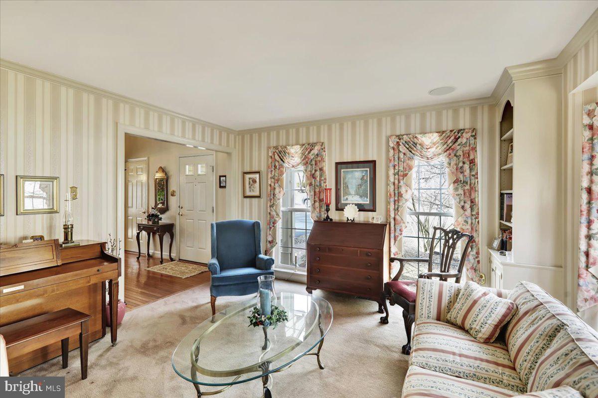 WILLIAMSBURG - Residential
