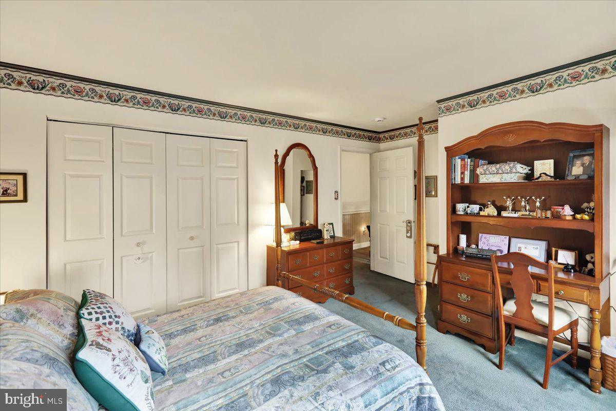 WILLIAMSBURG - Residential