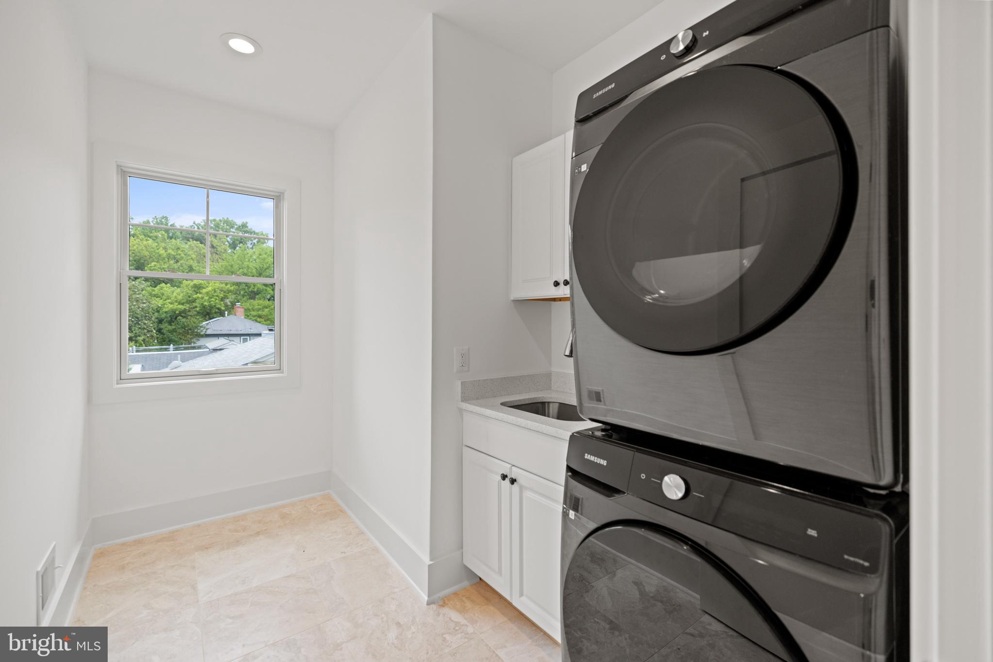 ROCK CREEK KNOLLS - Residential