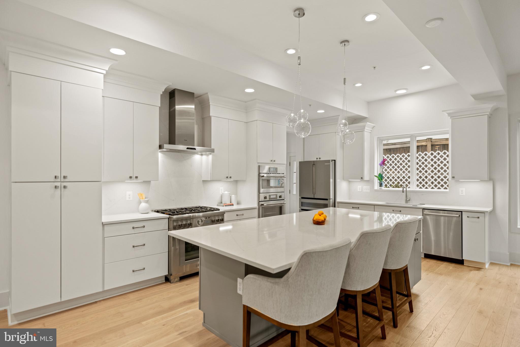 ROCK CREEK KNOLLS - Residential
