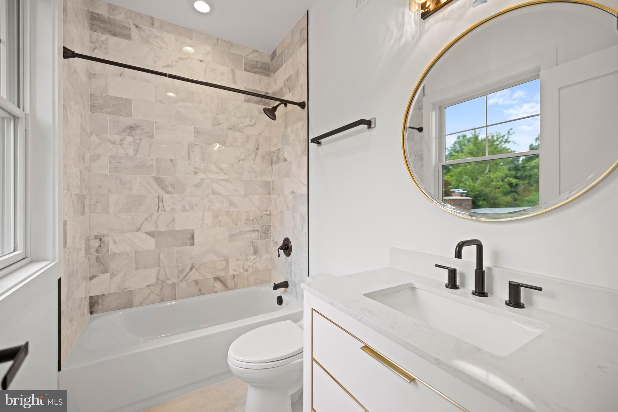 ROCK CREEK KNOLLS - Residential