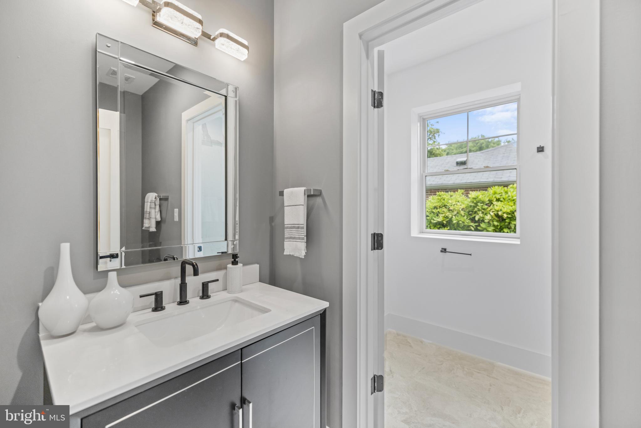 ROCK CREEK KNOLLS - Residential