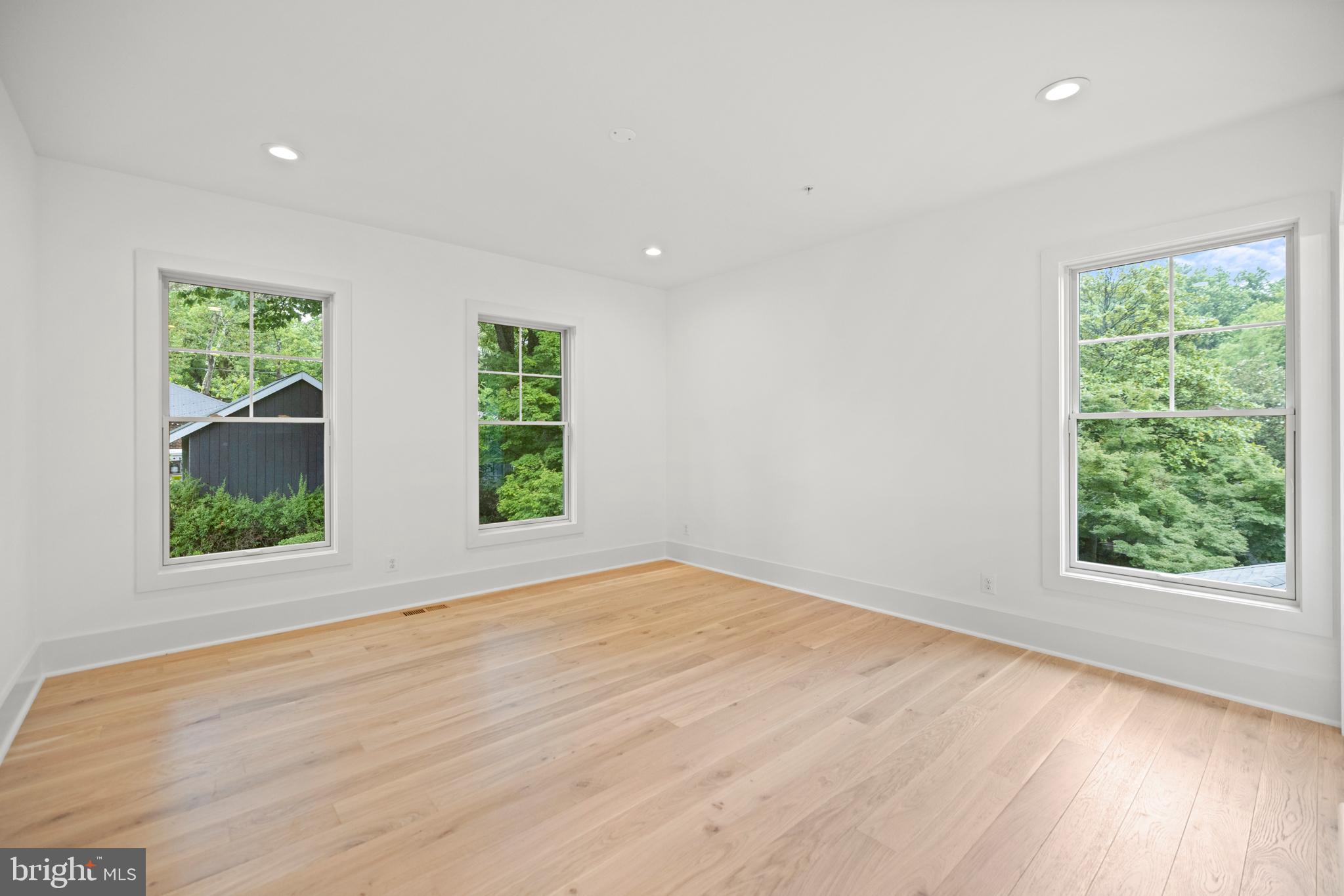 ROCK CREEK KNOLLS - Residential