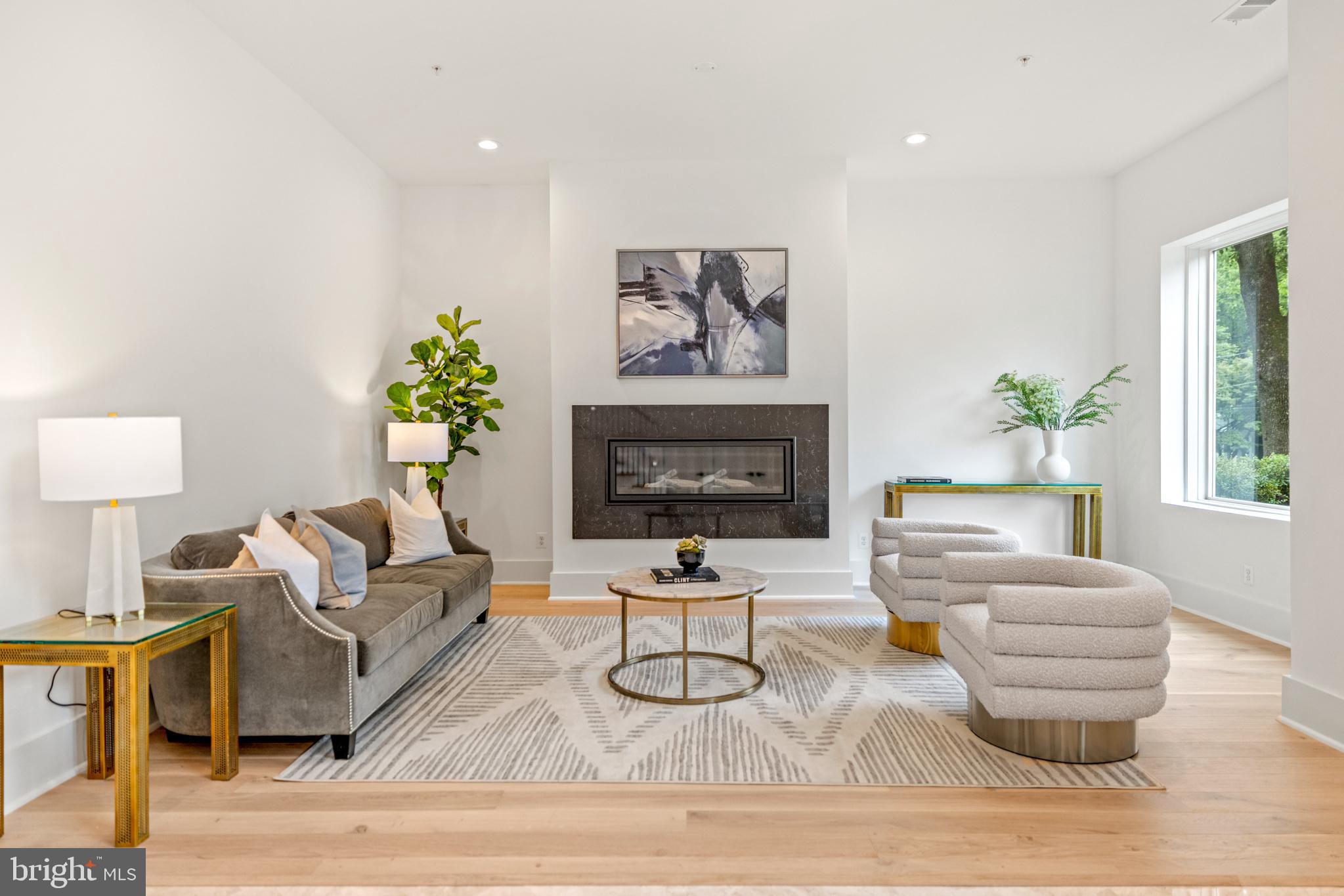 ROCK CREEK KNOLLS - Residential