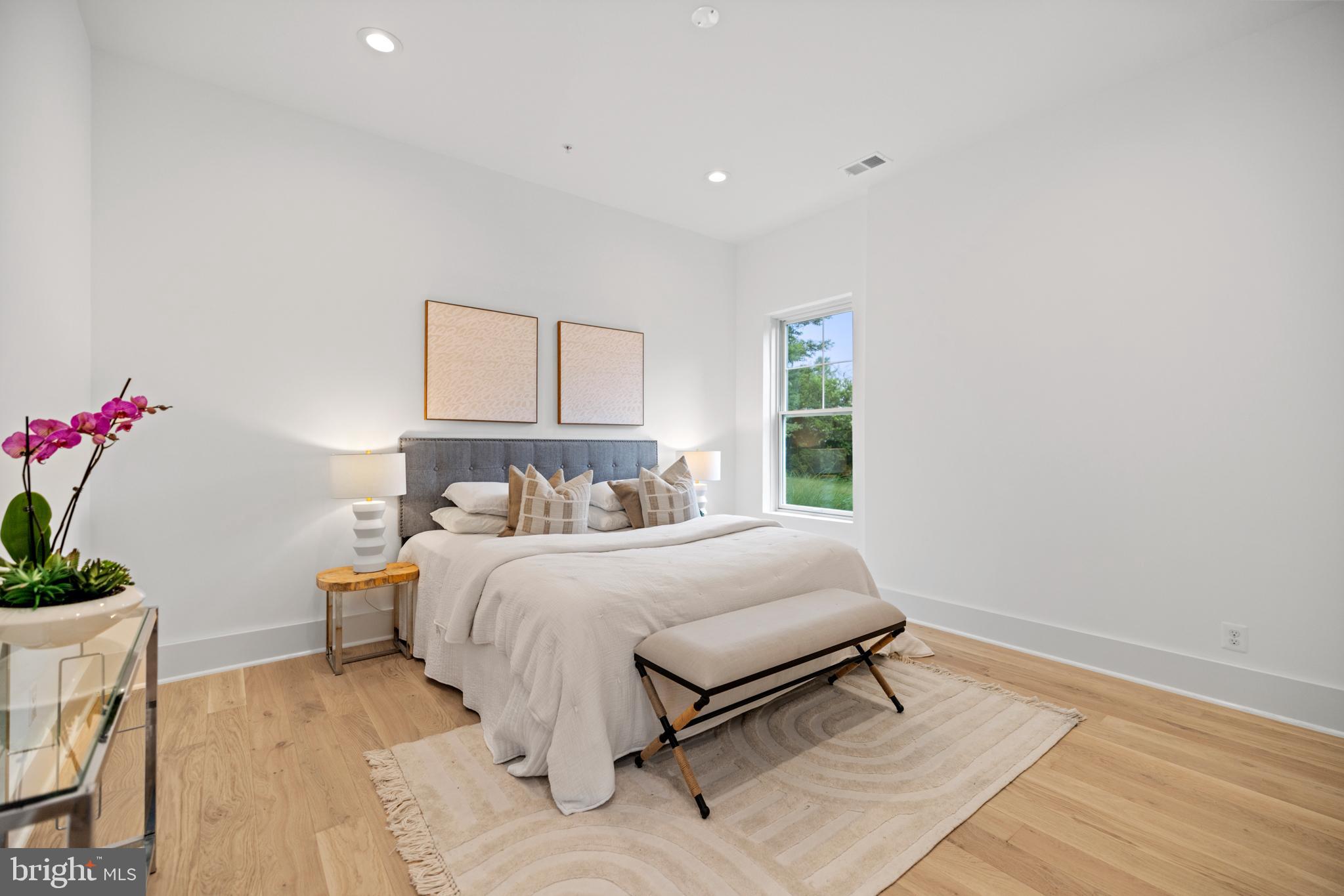 ROCK CREEK KNOLLS - Residential